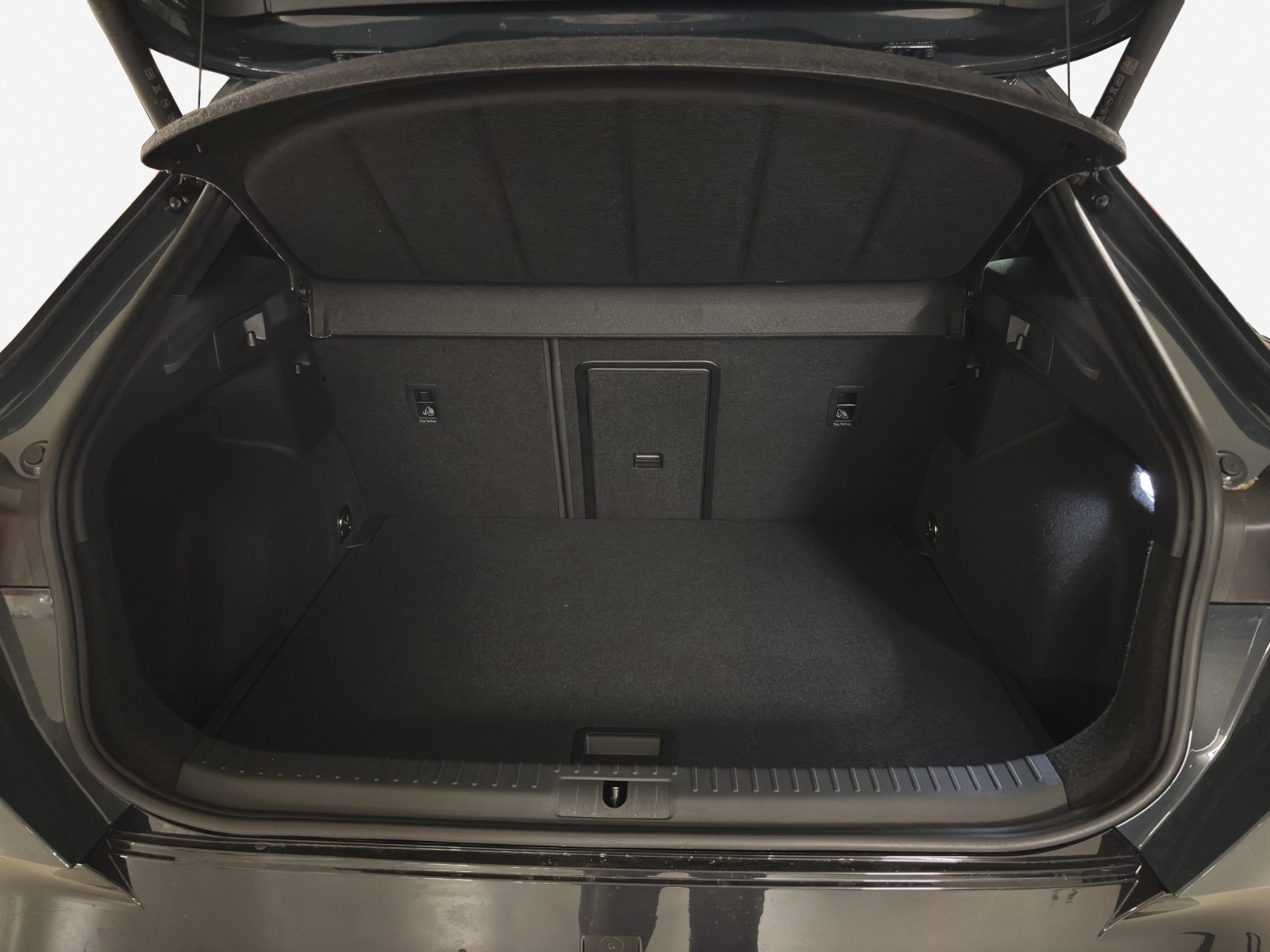CUPRA Formentor 1.5 TSI DSG-image-12