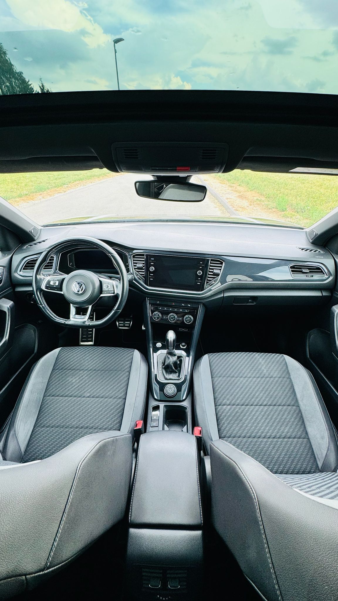 VW T-Roc 2.0 TSI Sport DSG 4Motion-image-6