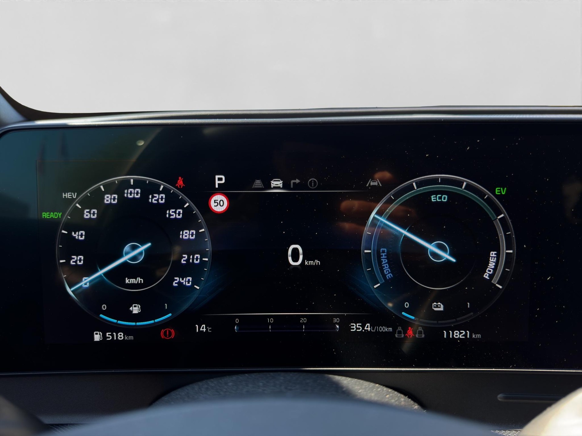 KIA Sportage 1.6 T-GDi PHEV GT-Line-image-3