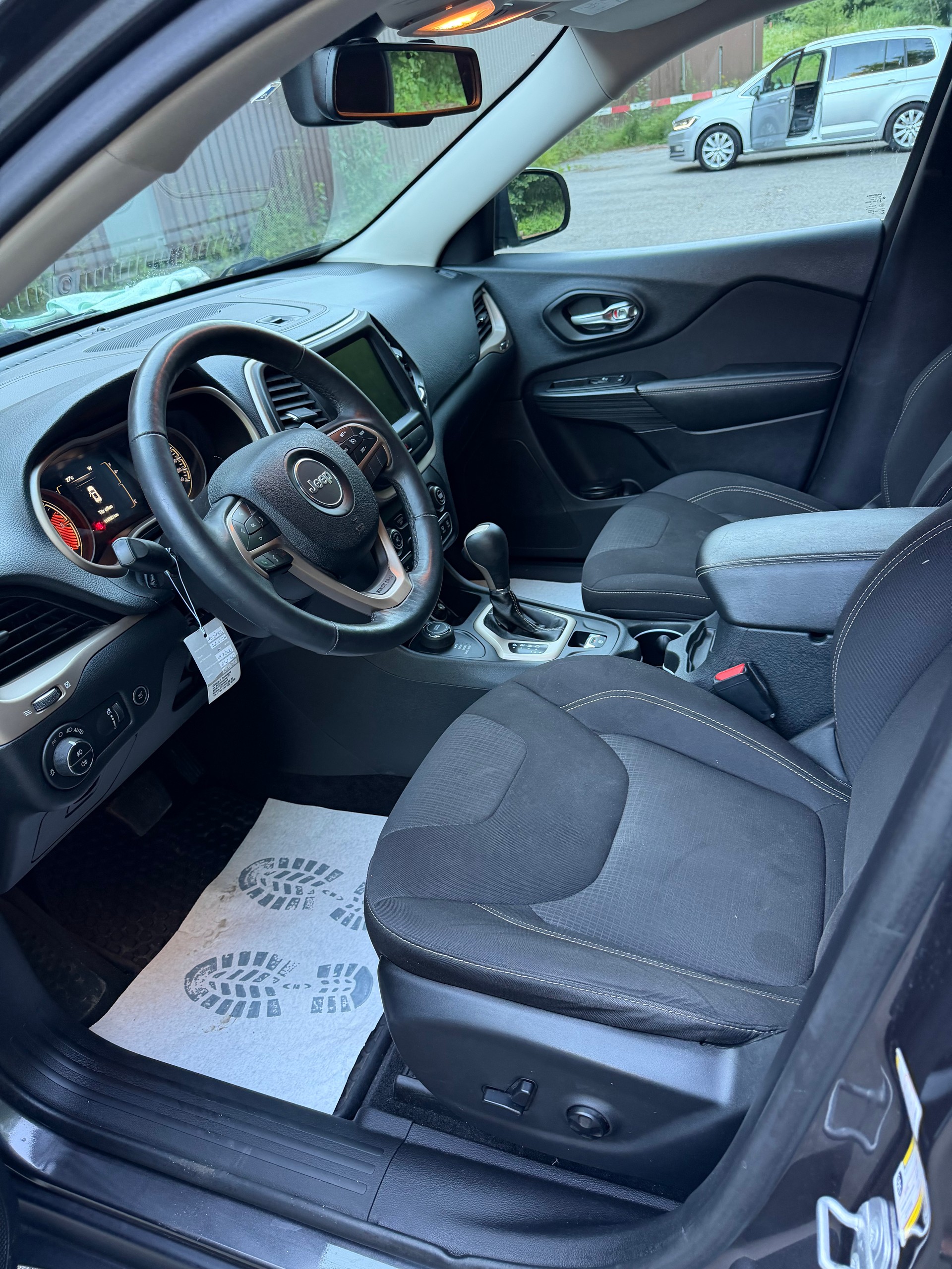 JEEP Cherokee 2.2TD Longitude AWD 9ATX-image-8