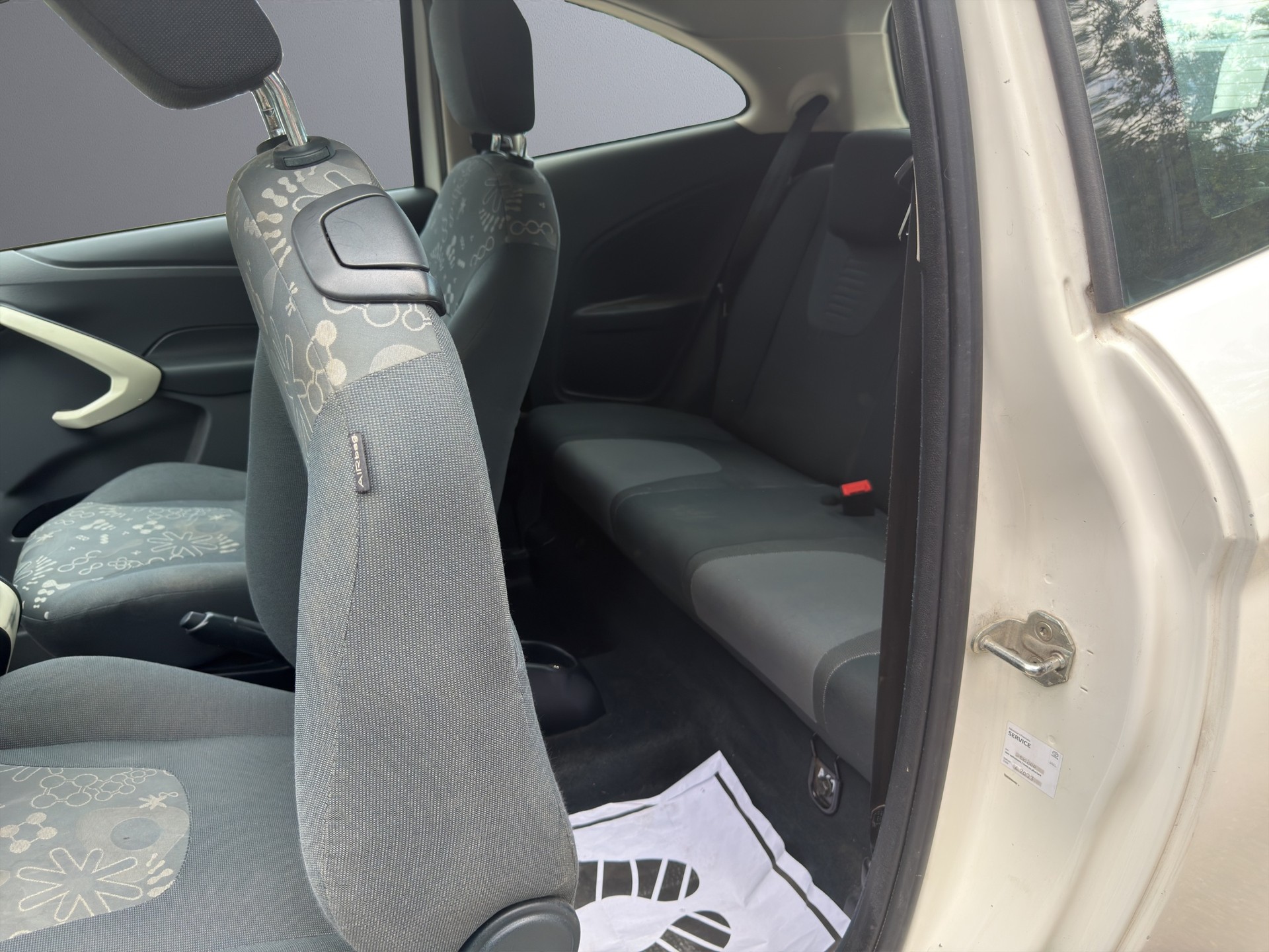 FORD KA 1.25 Titanium-image-12