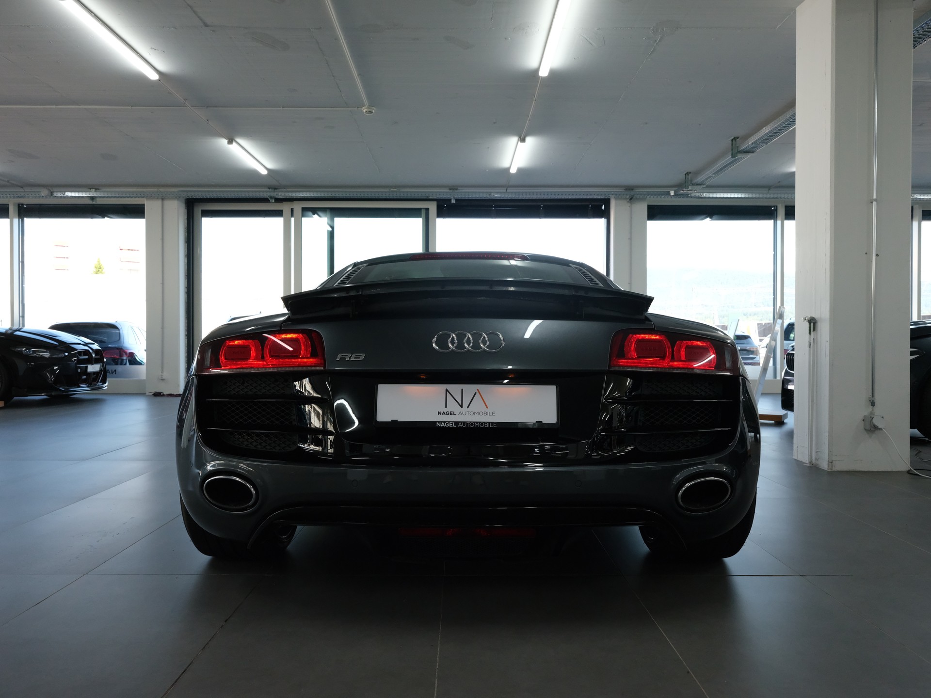 AUDI R8 Coupé 5.2 R-Tronic *Sportabgassanlage* *Aus 1.Hand* *Frisch Service/MFK*-image-4