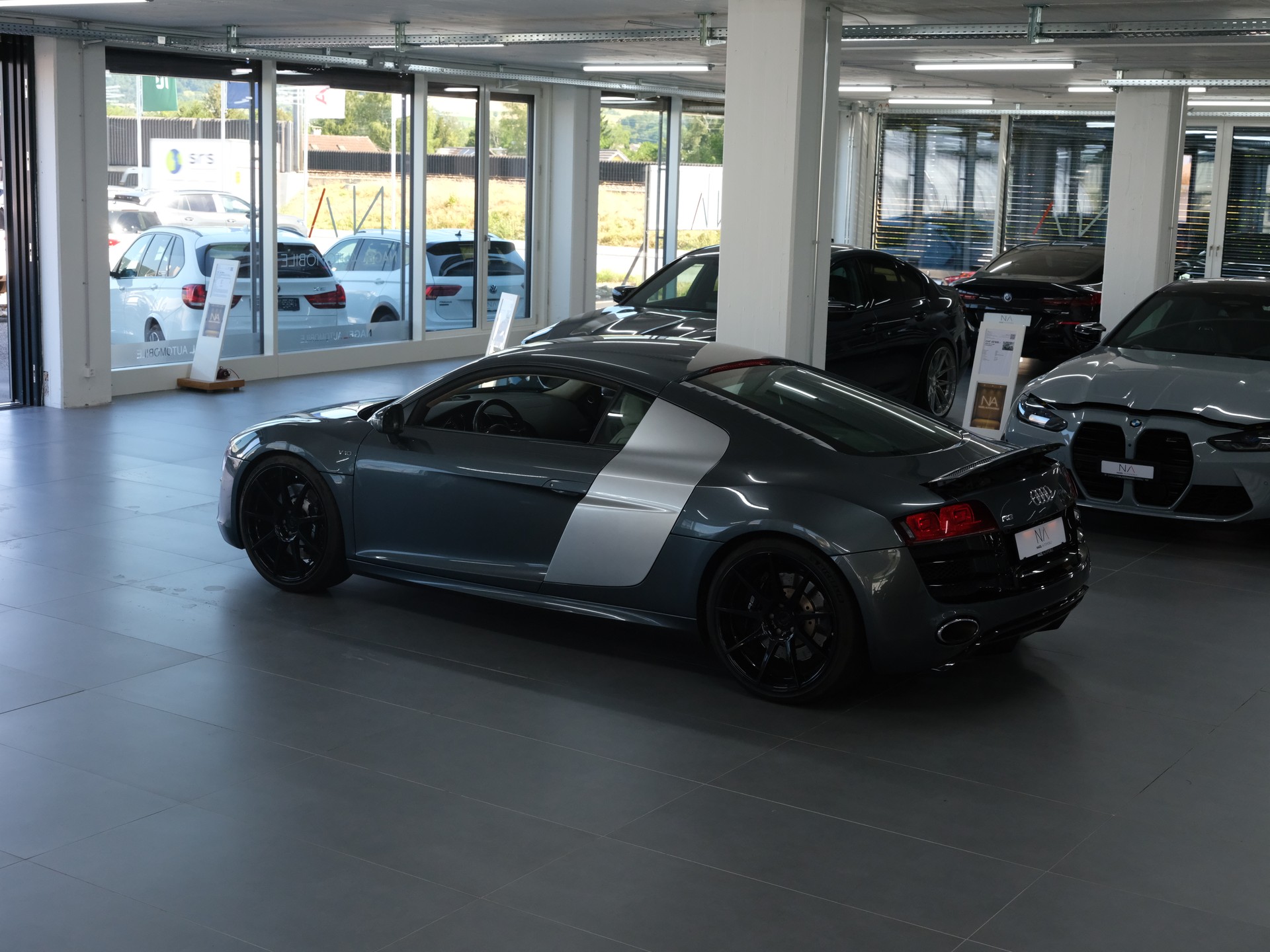 AUDI R8 Coupé 5.2 R-Tronic *Sportabgassanlage* *Aus 1.Hand* *Frisch Service/MFK*-image-16