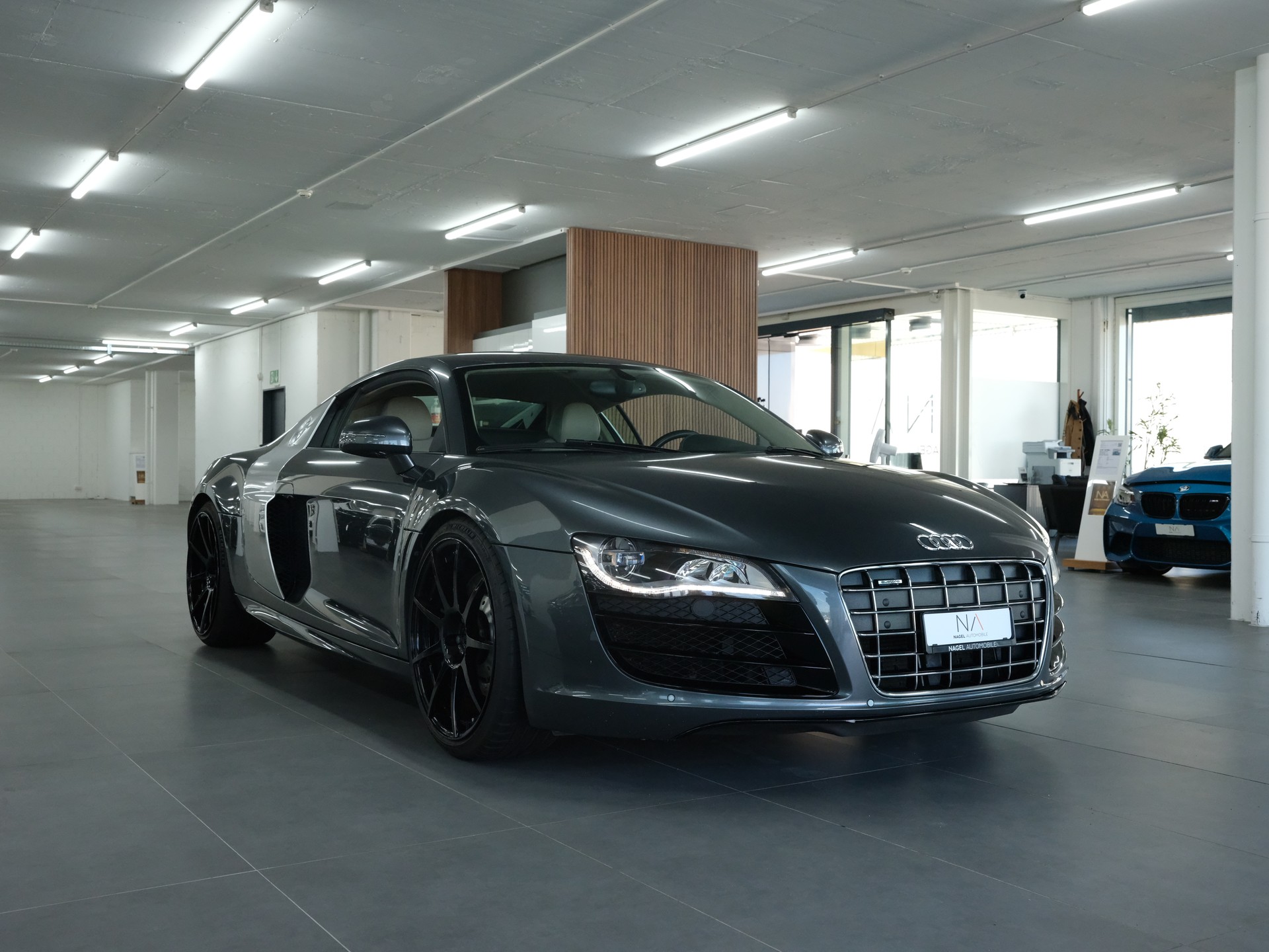 AUDI R8 Coupé 5.2 R-Tronic *Sportabgassanlage* *Aus 1.Hand* *Frisch Service/MFK*-showroom-element-1