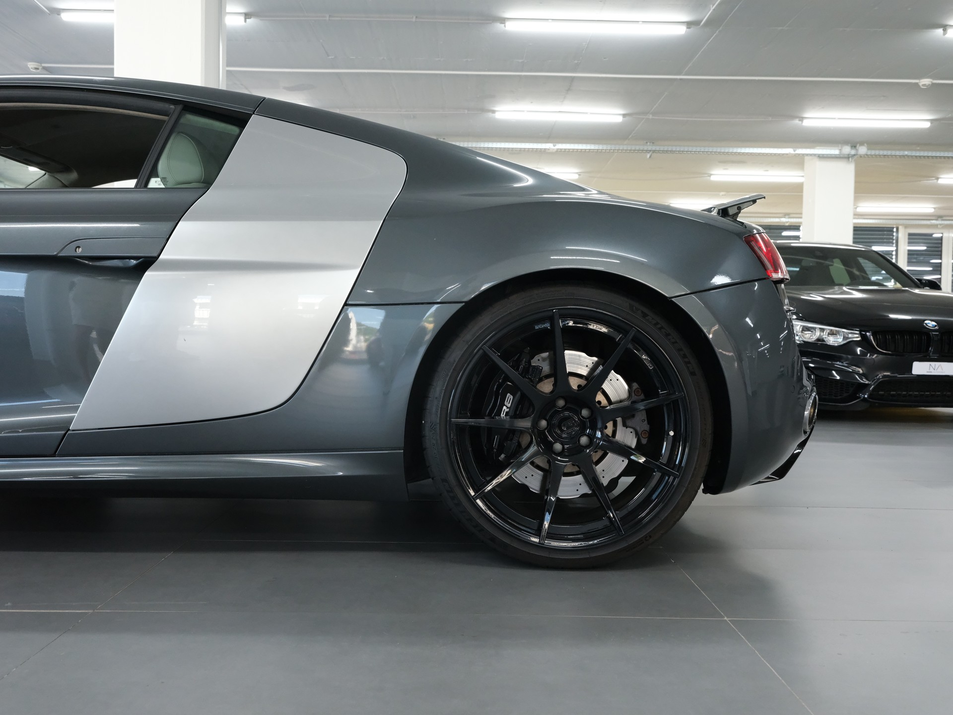 AUDI R8 Coupé 5.2 R-Tronic *Sportabgassanlage* *Aus 1.Hand* *Frisch Service/MFK*-image-12