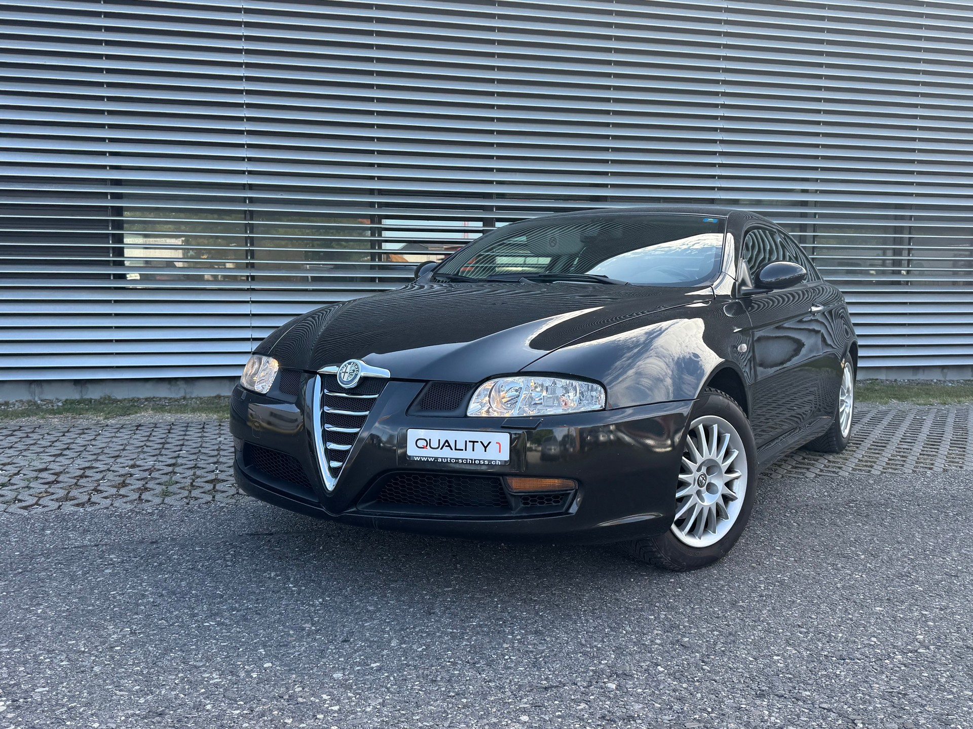 ALFA ROMEO GT 1.9 JTD Black Line-image-8