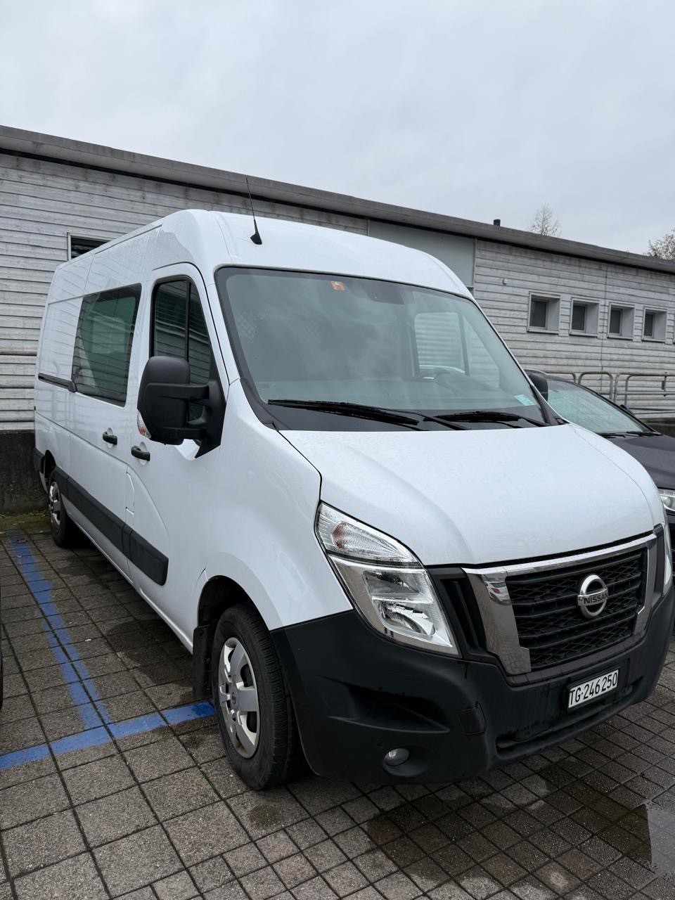 NISSAN 2.3 dCi 180 Comf.-image-0