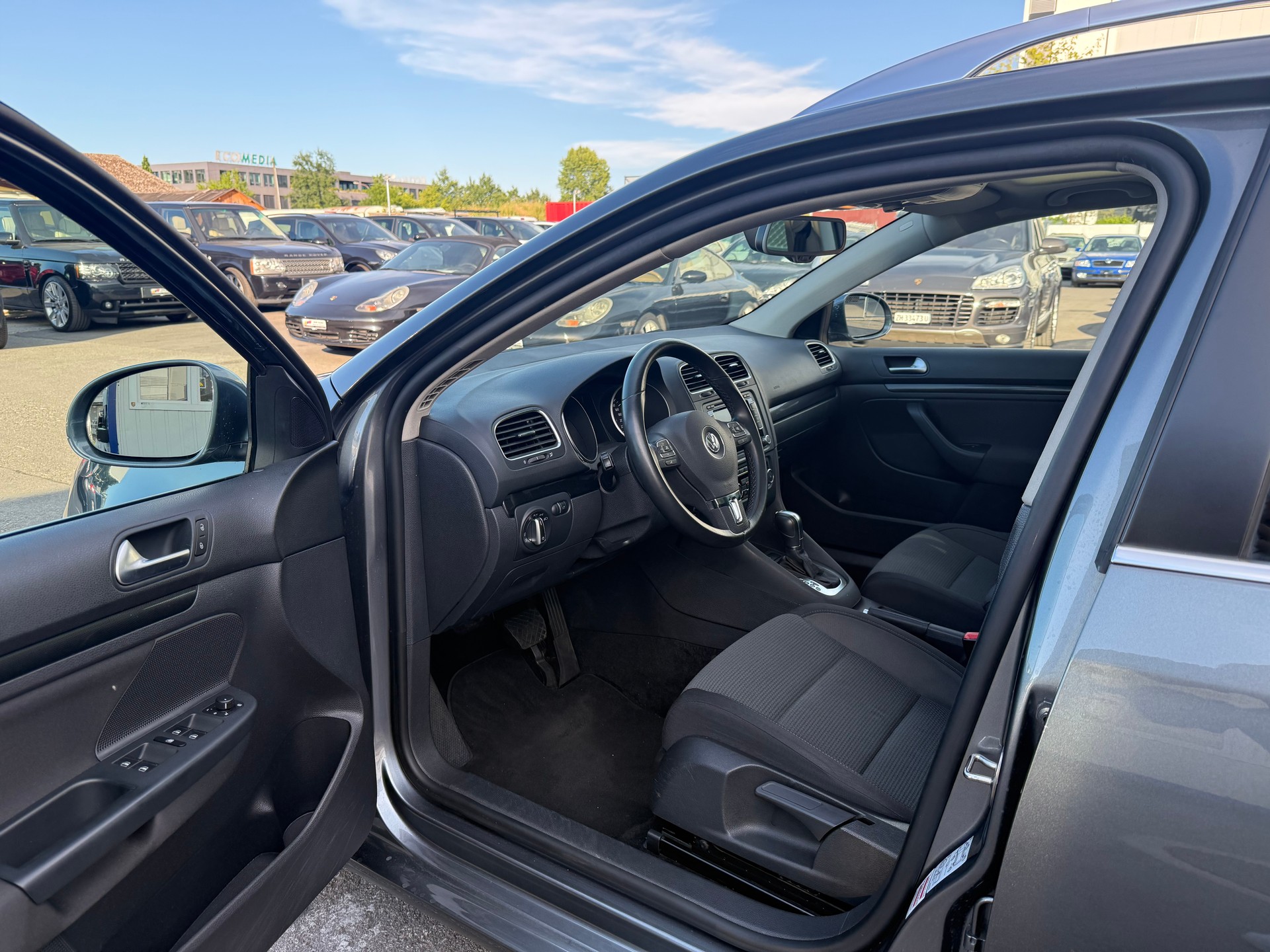 VW Golf Variant 1.4 TSI Team DSG / Frisch ab MFK / 1.Hand / servicegepflegt bei VW / Rückfahrkamera / Panoramadach-image-11