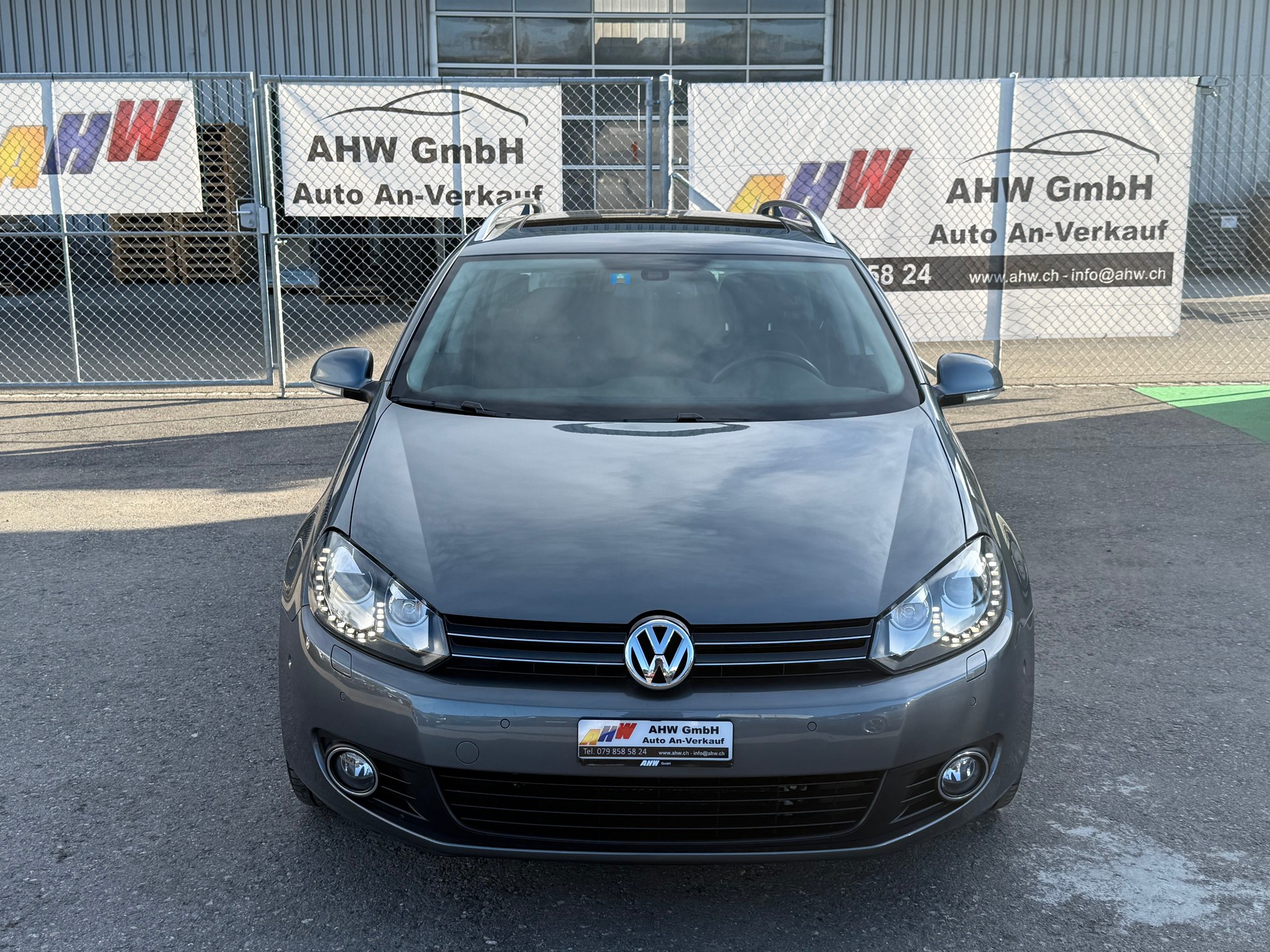 VW Golf Variant 1.4 TSI Team DSG / Frisch ab MFK / 1.Hand / servicegepflegt bei VW / Rückfahrkamera / Panoramadach-image-1