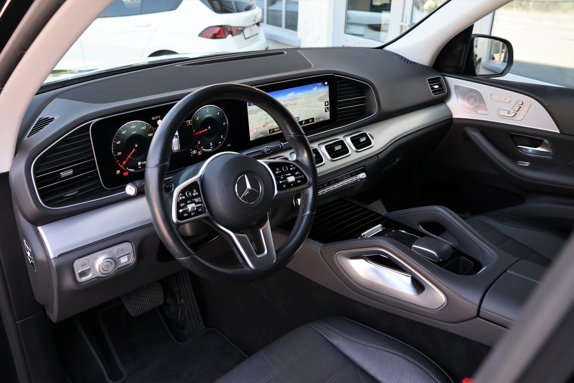 MERCEDES-BENZ GLE 300 d 4Matic AMG Line 9G-Tronic (CH)-image-8