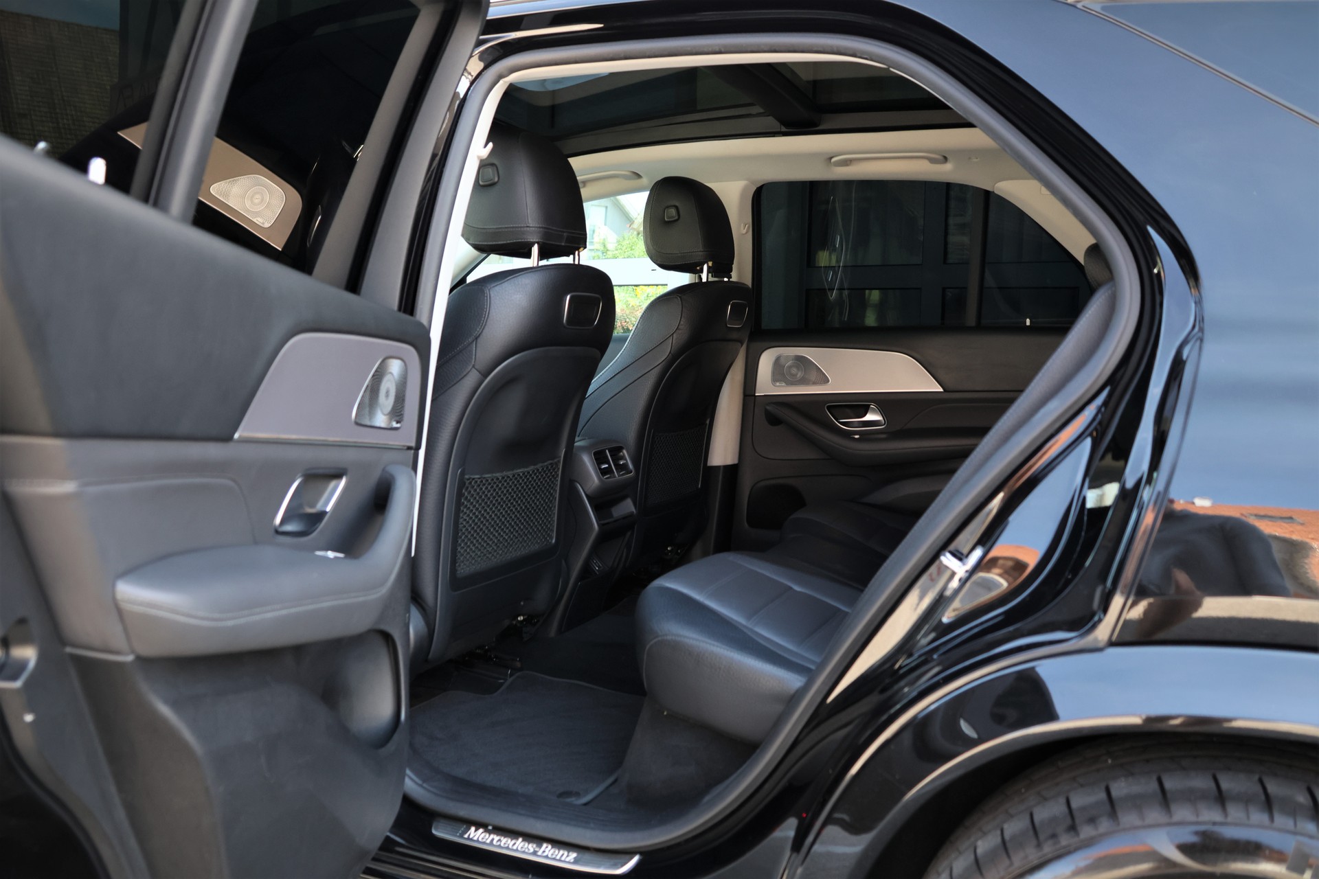 MERCEDES-BENZ GLE 300 d 4Matic AMG Line 9G-Tronic (CH)-image-10