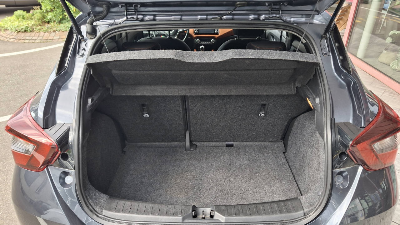 NISSAN Micra 0.9 IG-T N-Connecta-image-6
