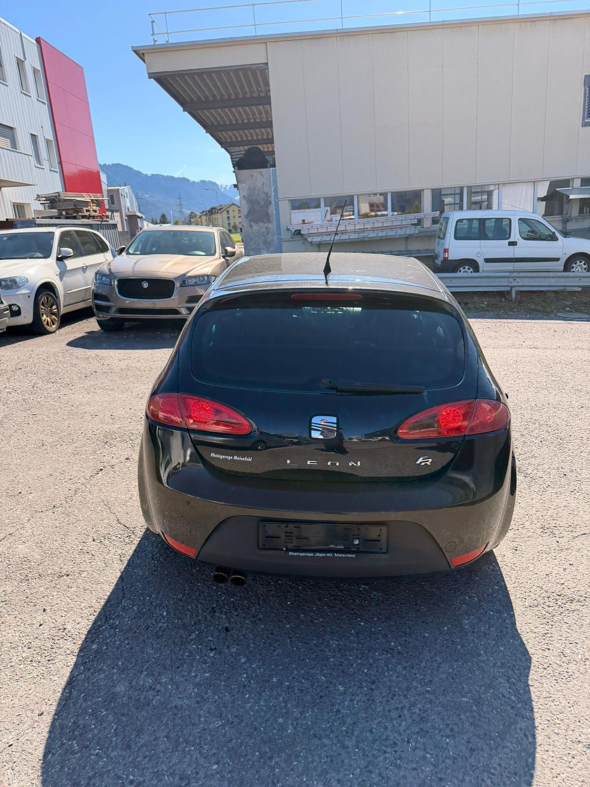 SEAT Leon 2.0 TSI FR-image-9