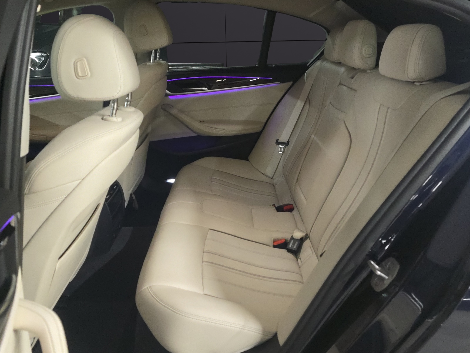 BMW 520d Sport Line Steptronic-image-17