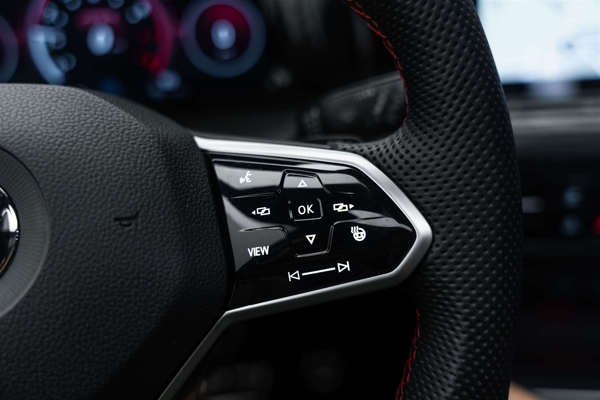 VW Golf 2.0 TSI GTI Clubsport DSG 301PS-image-17