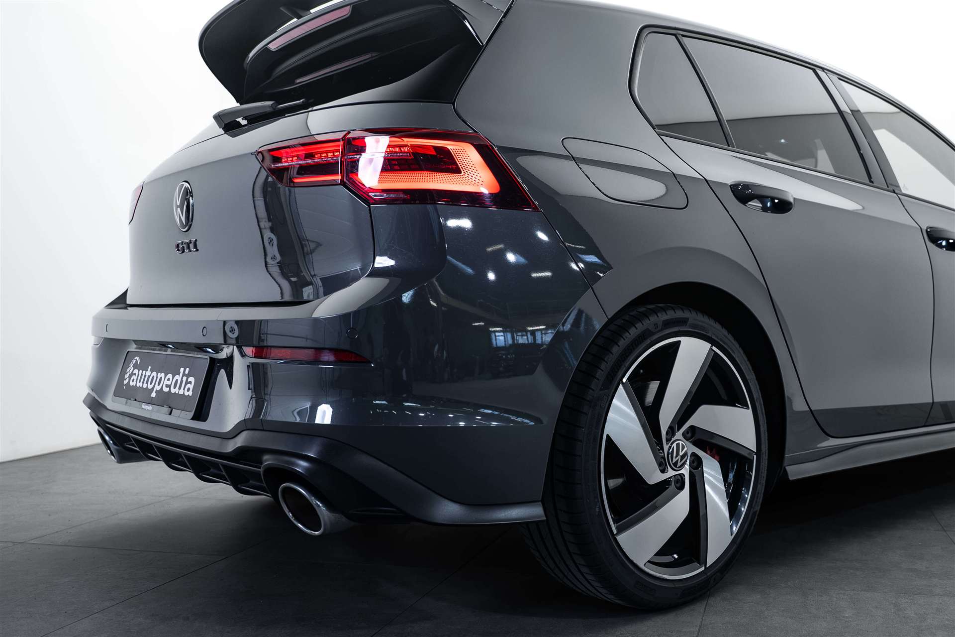 VW Golf 2.0 TSI GTI Clubsport DSG 301PS-image-3
