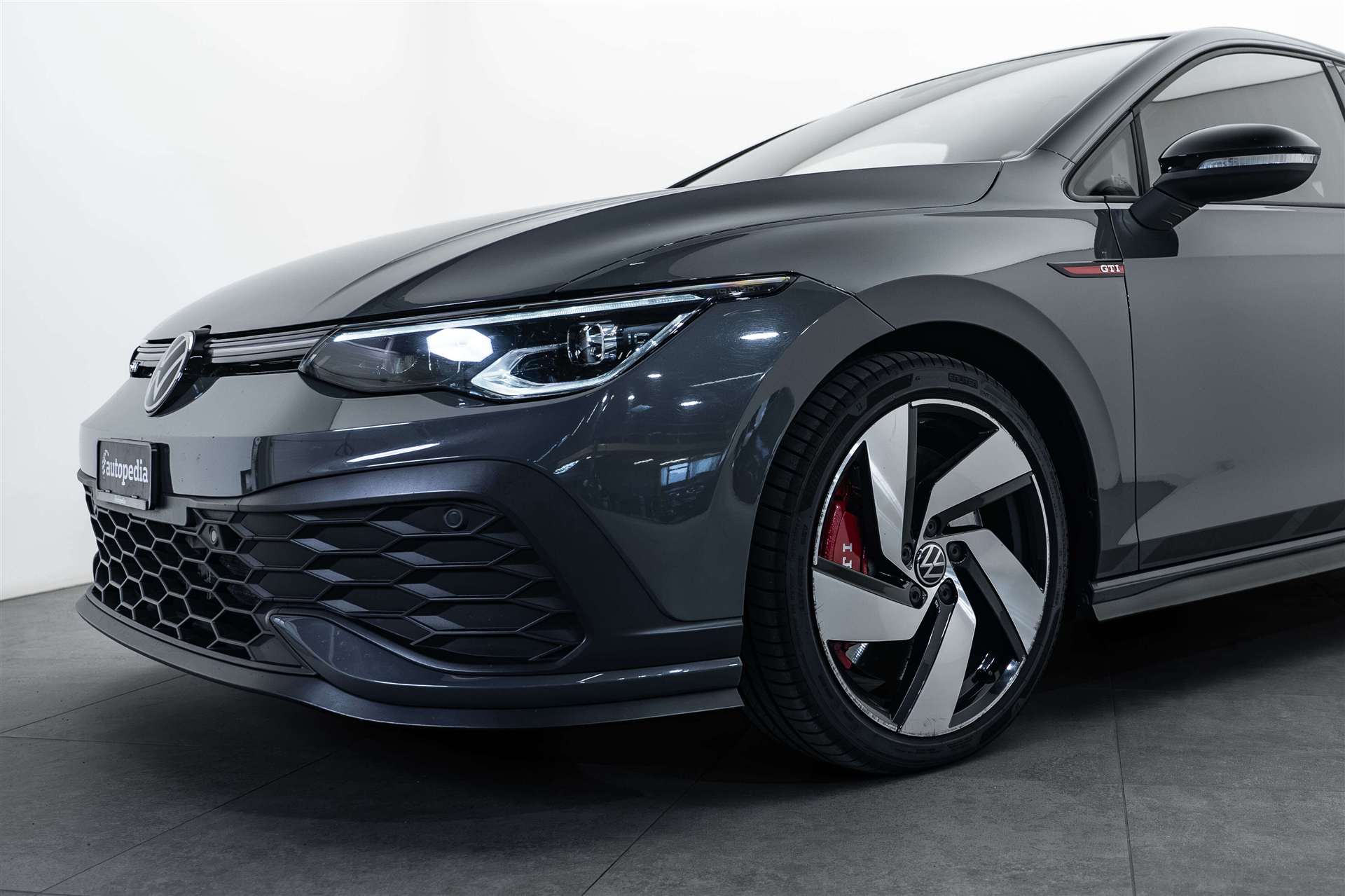 VW Golf 2.0 TSI GTI Clubsport DSG 301PS-image-1