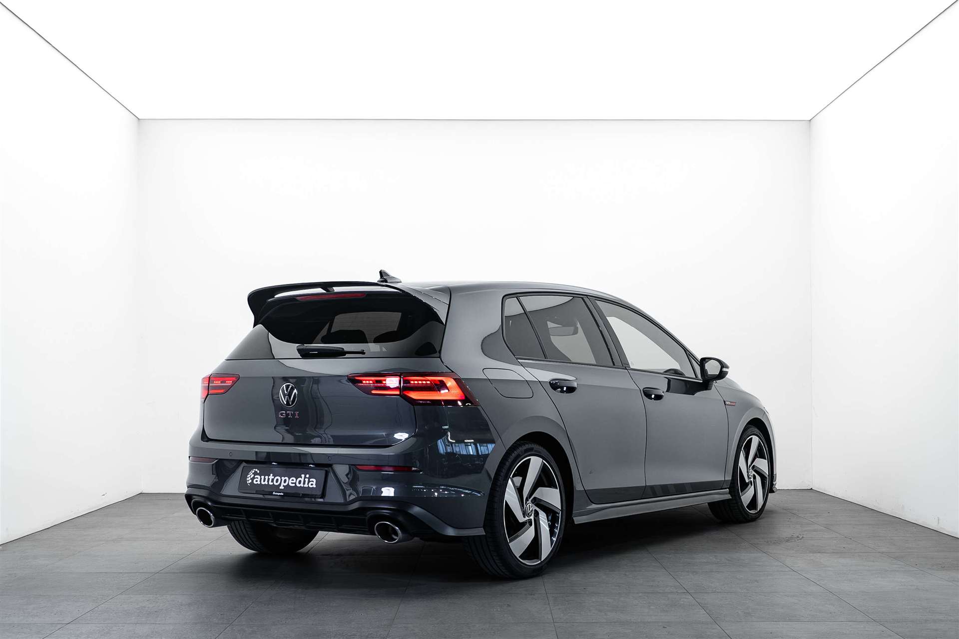VW Golf 2.0 TSI GTI Clubsport DSG 301PS-image-2