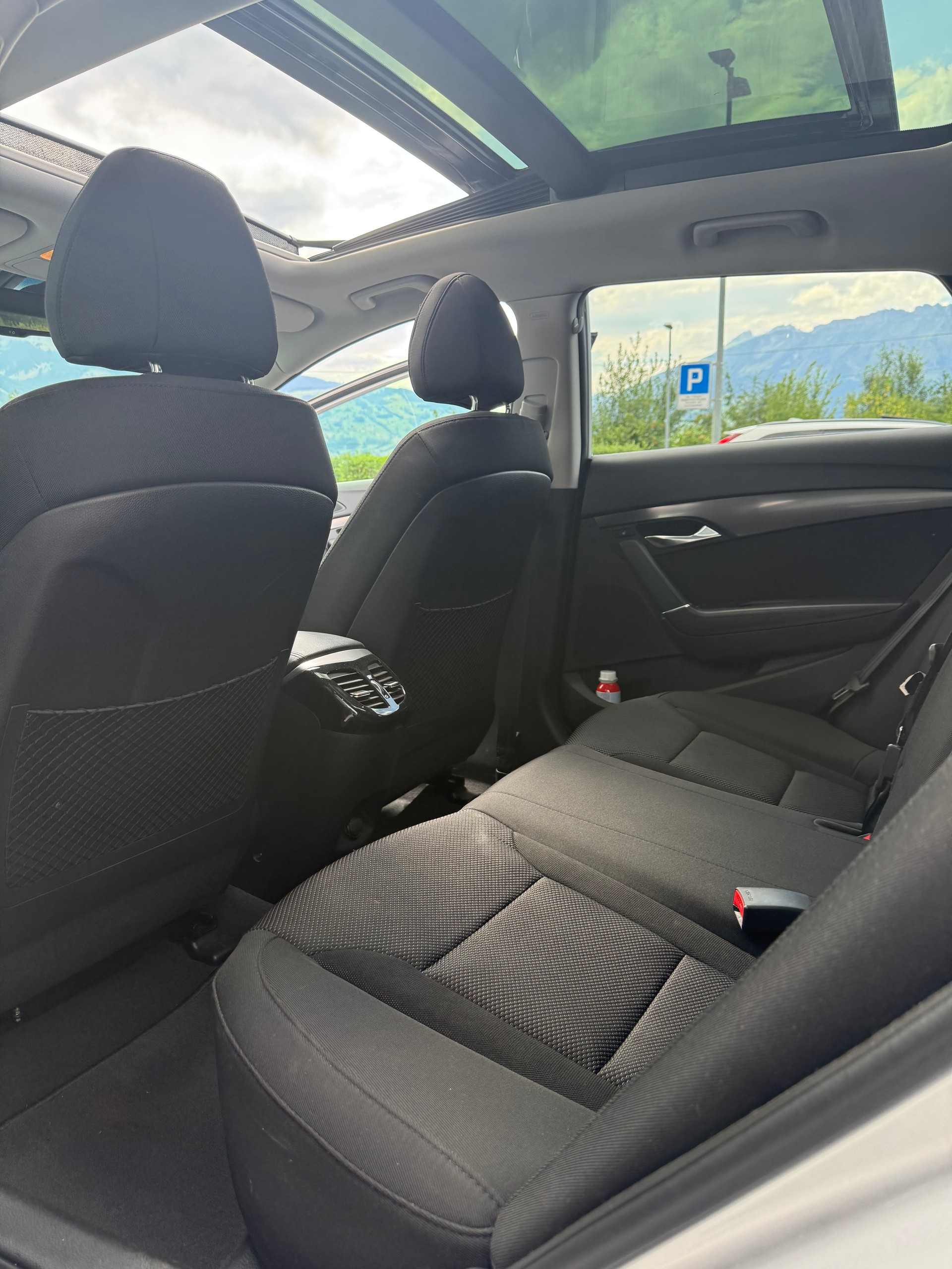 HYUNDAI i40 Wagon 2.0 GDi Premium Automatic-image-10