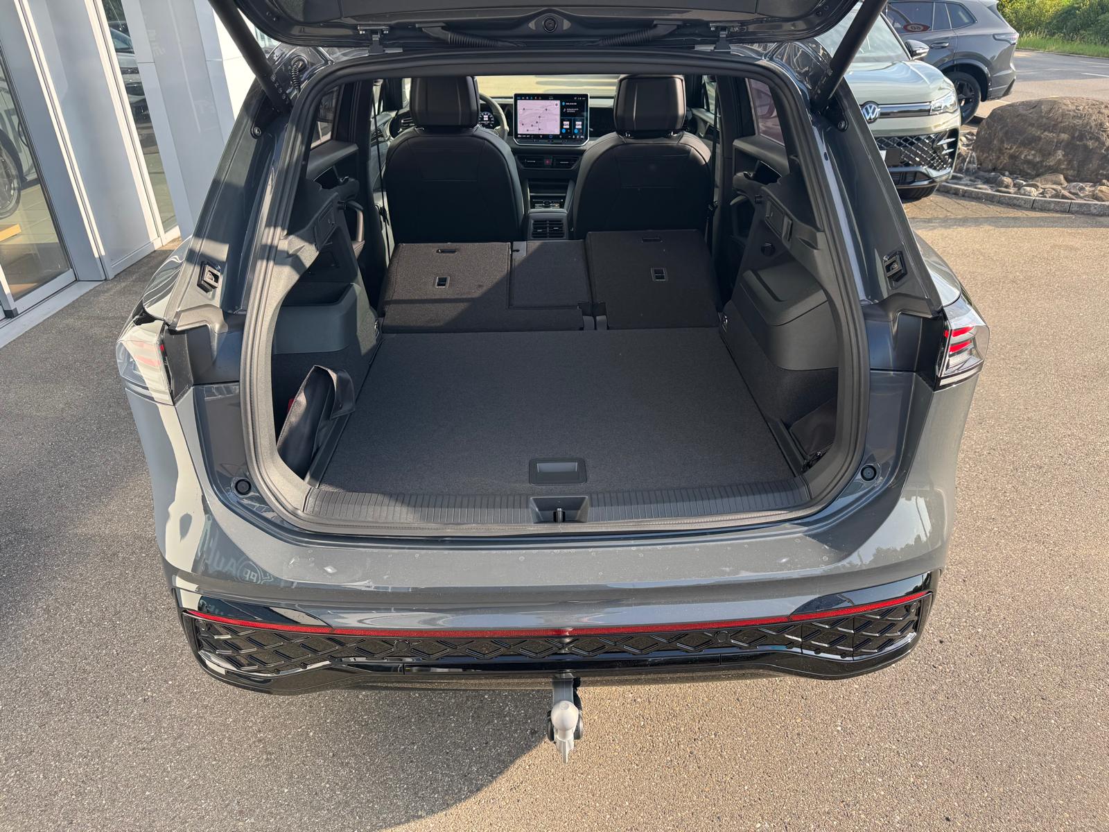 VW Tiguan 2.0 TSI DSG R-Line United 4Motion-image-5