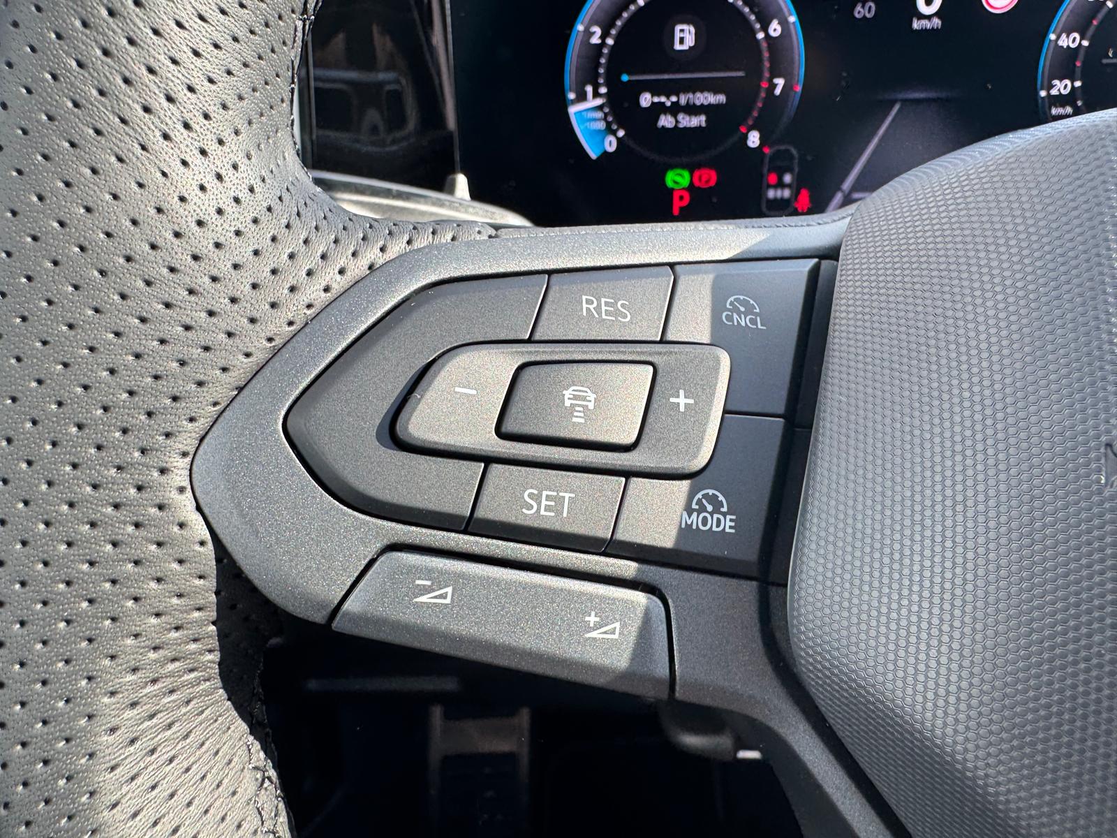 VW Tiguan 2.0 TSI DSG R-Line United 4Motion-image-11