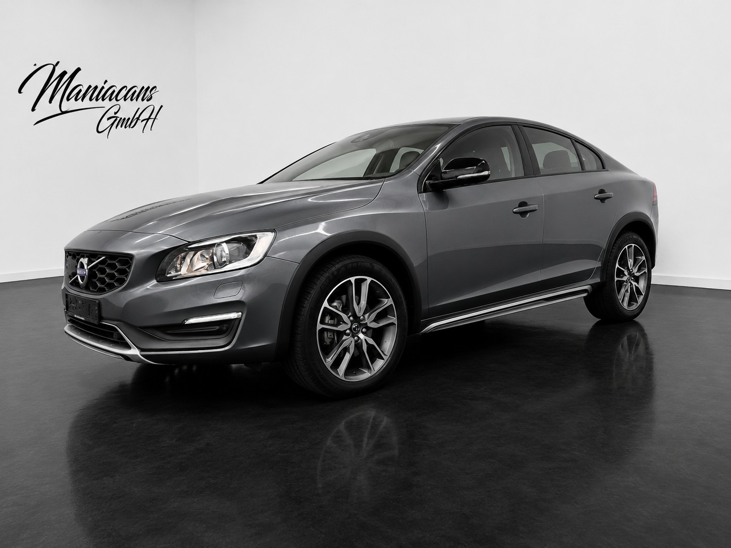 VOLVO S60 Cross Country T5 AWD Summum Geartronic-image-2