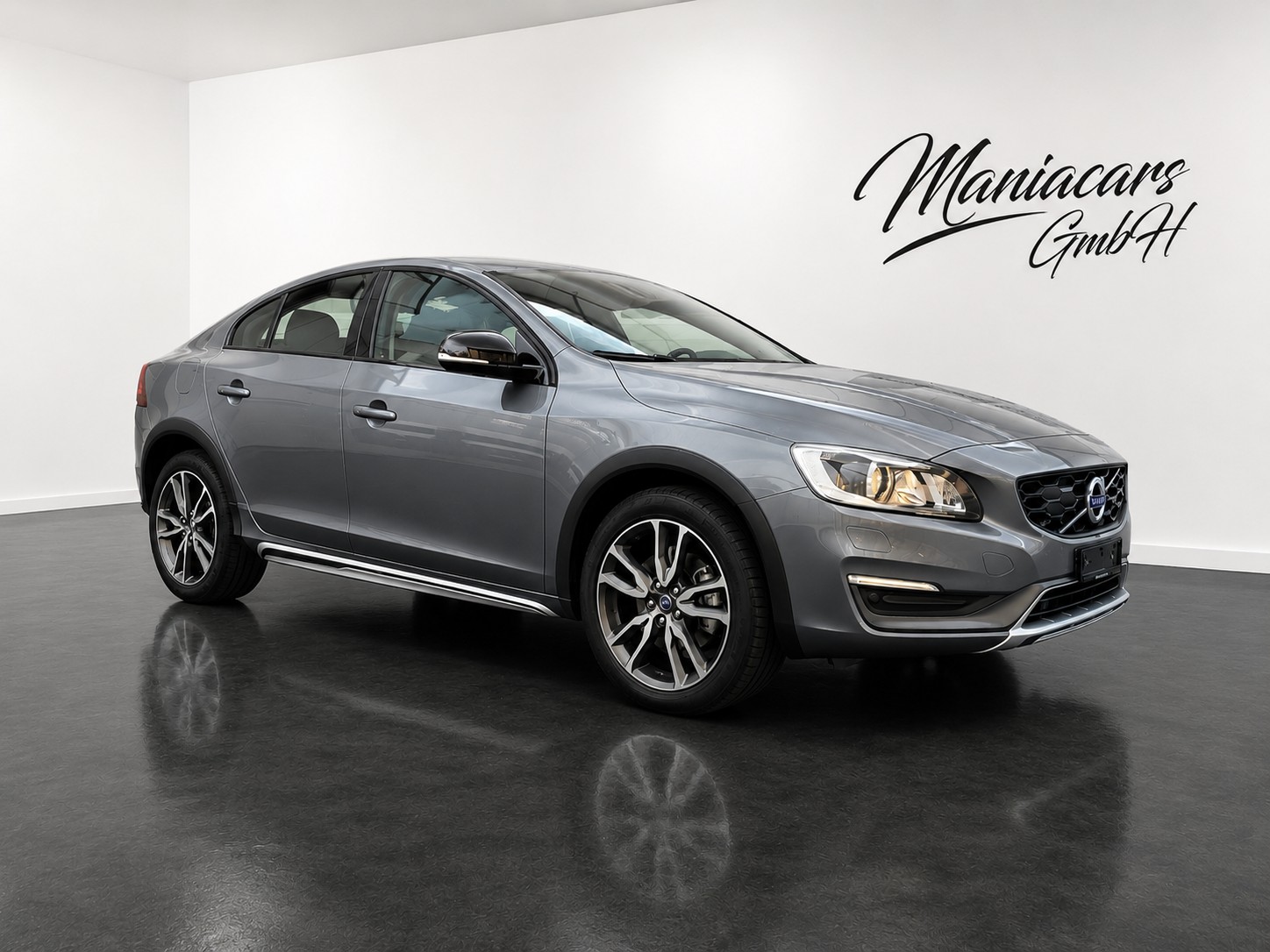 VOLVO S60 Cross Country T5 AWD Summum Geartronic-image-1