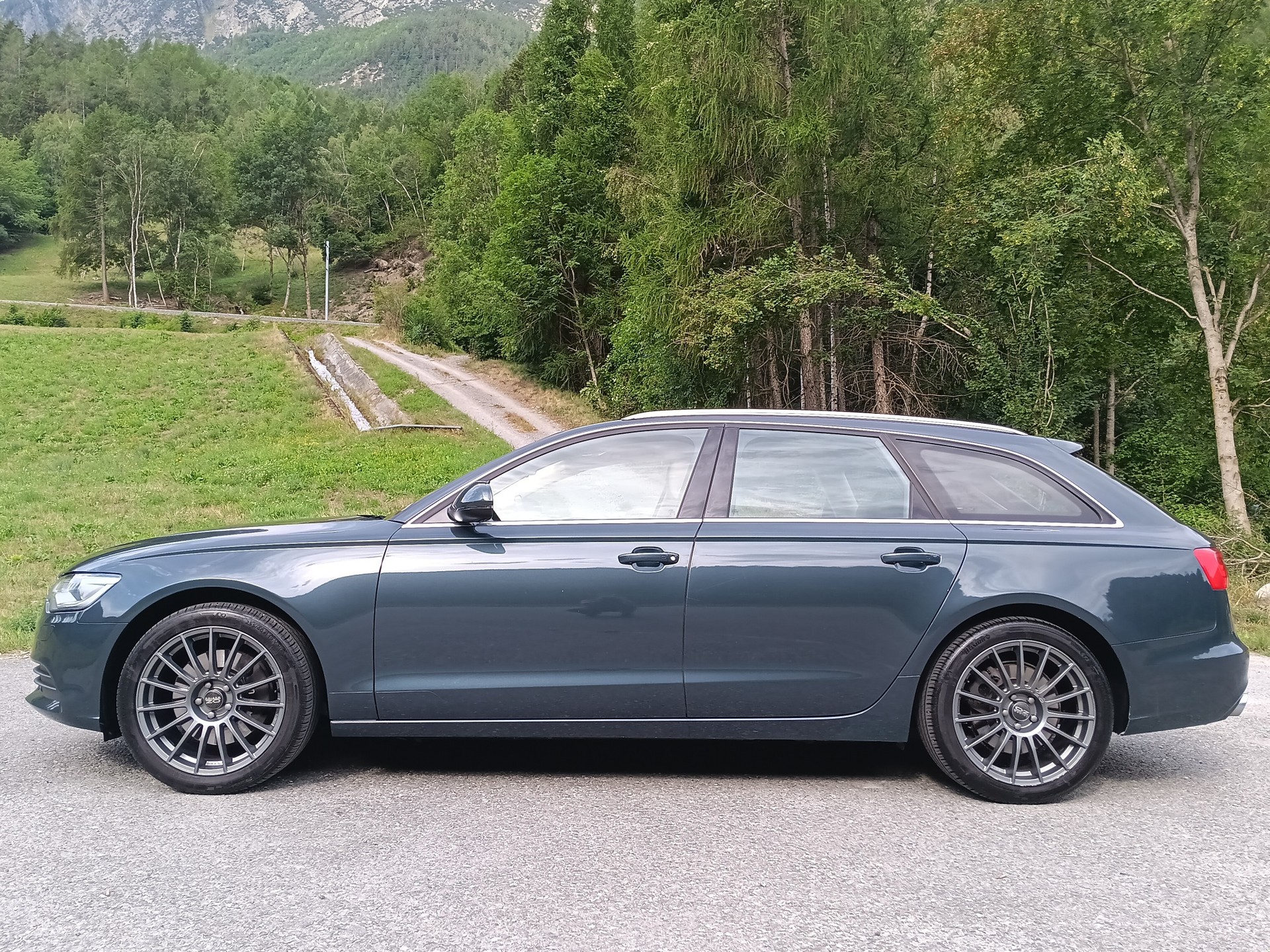 AUDI A6 Avant 3.0 TDI V6 quattro S-tronic-image-5