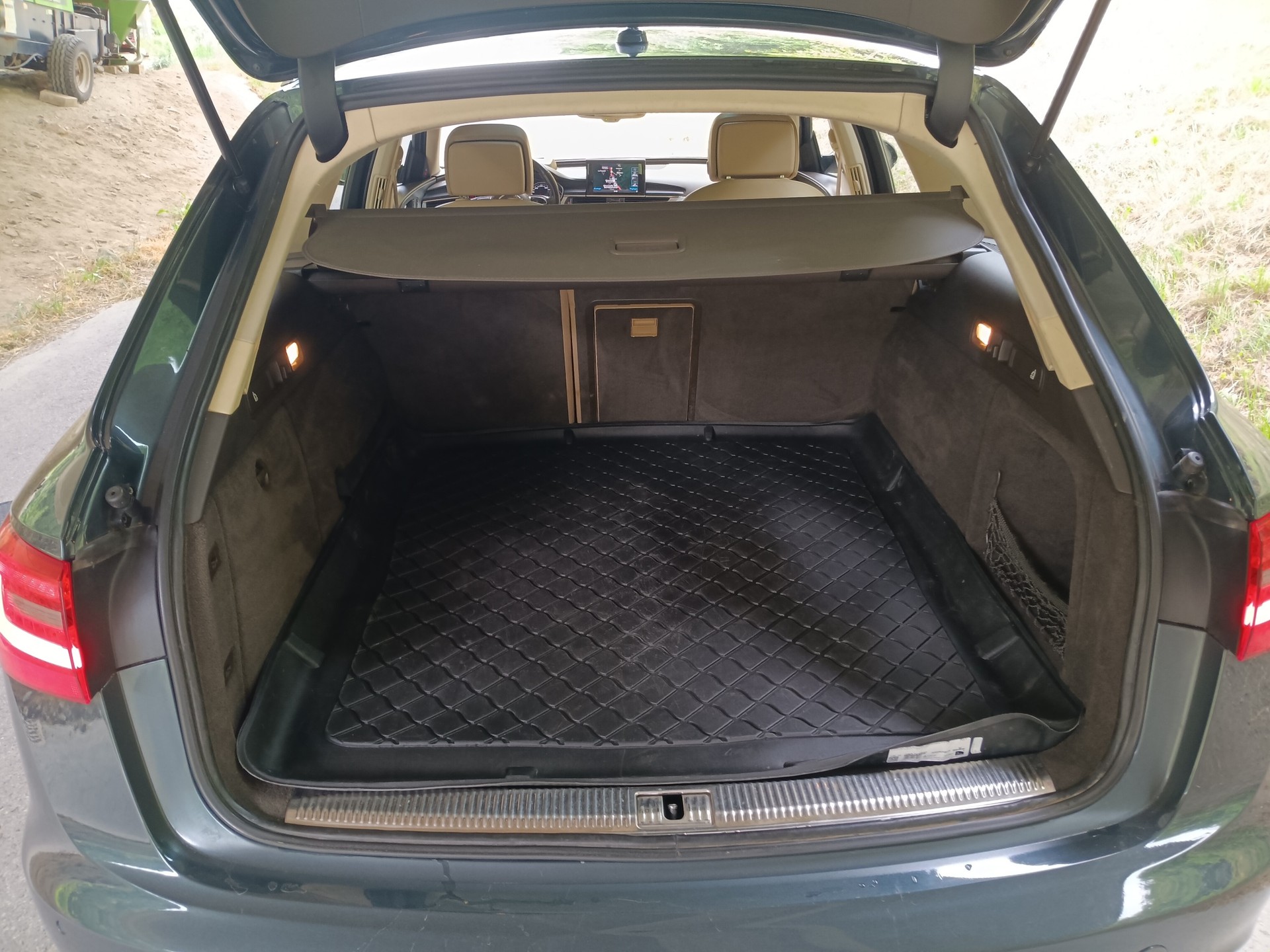 AUDI A6 Avant 3.0 TDI V6 quattro S-tronic-image-19