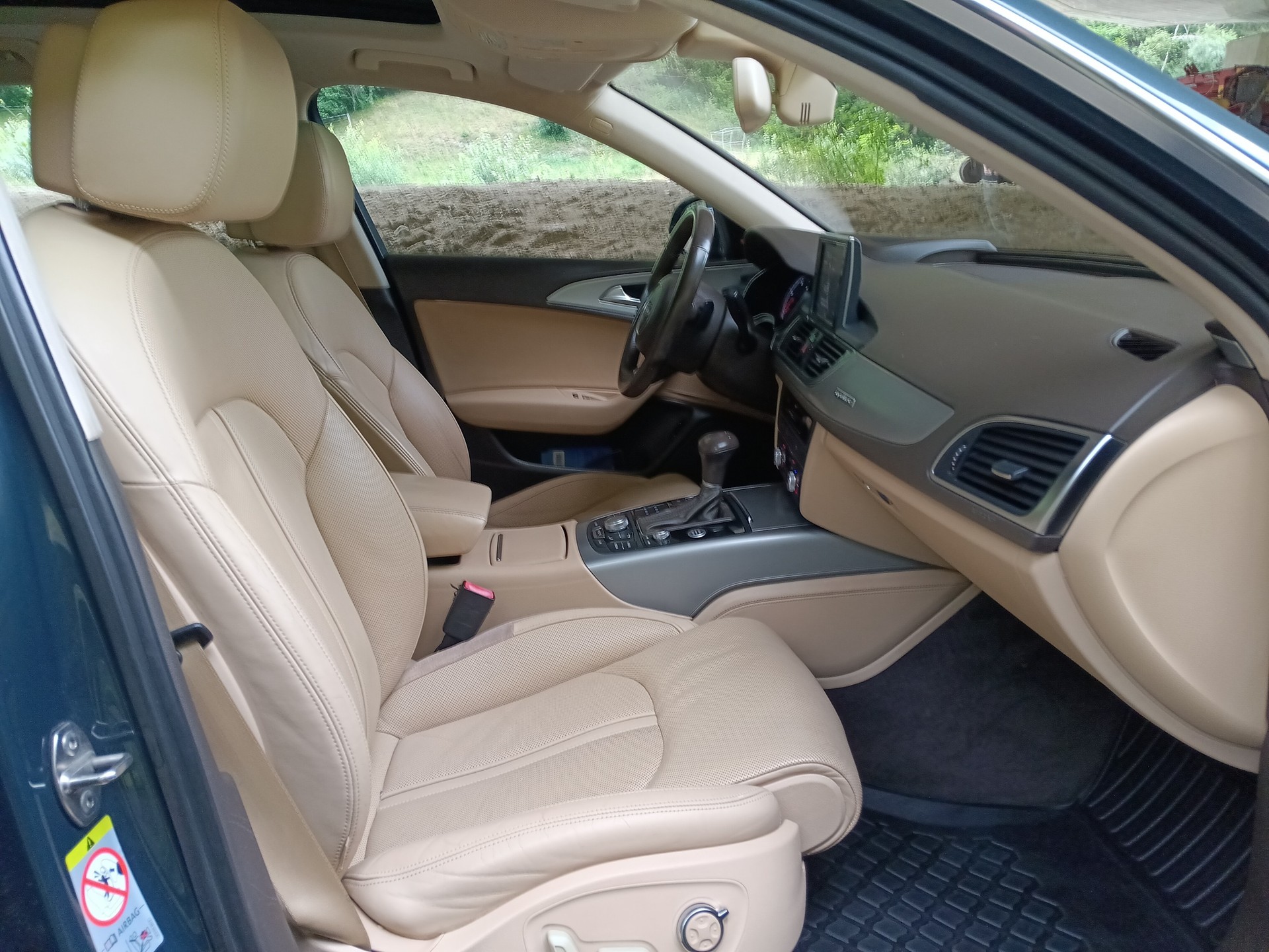AUDI A6 Avant 3.0 TDI V6 quattro S-tronic-image-21