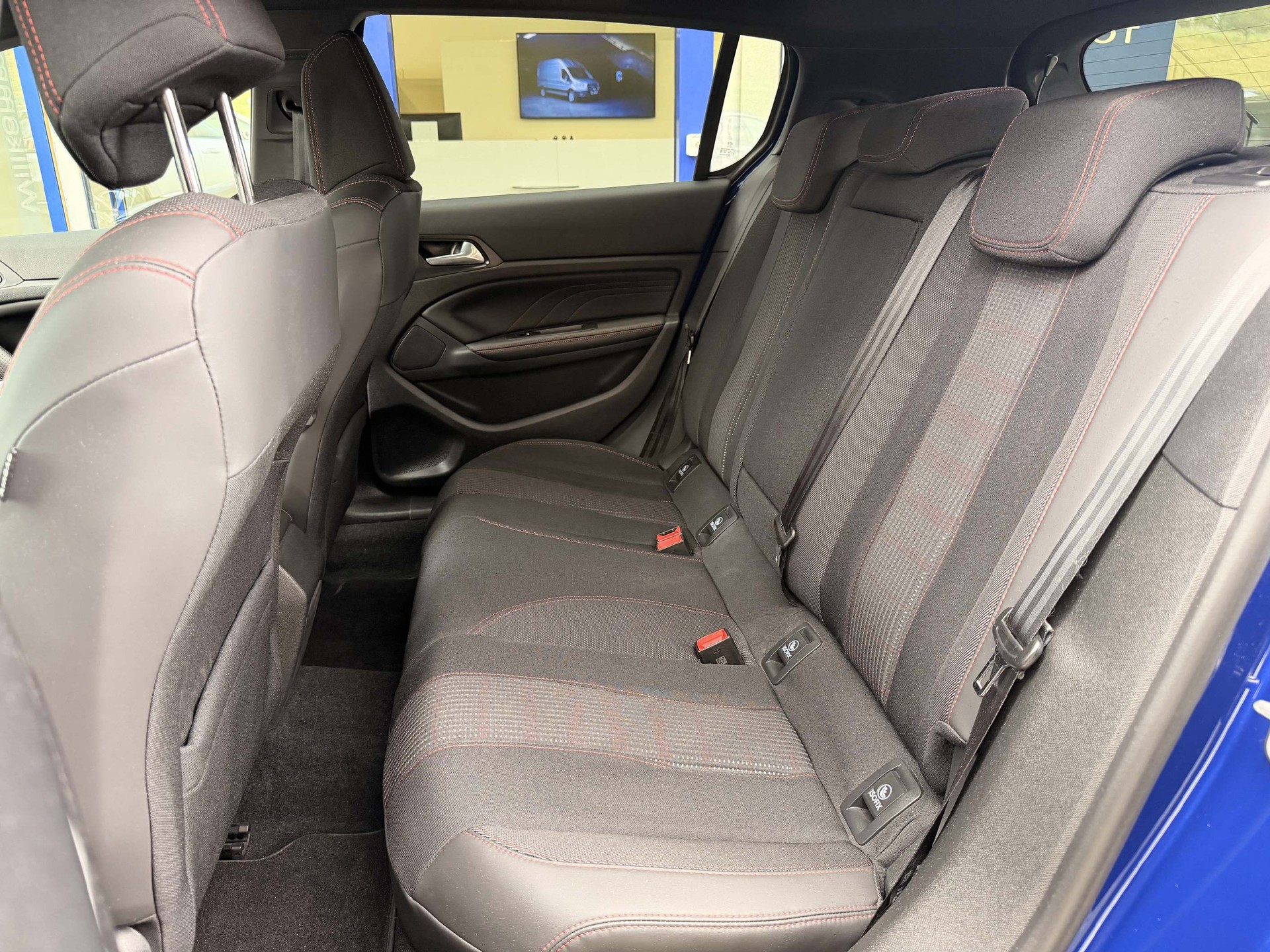 PEUGEOT 308 2.0 BlueHDi GT Line-image-9