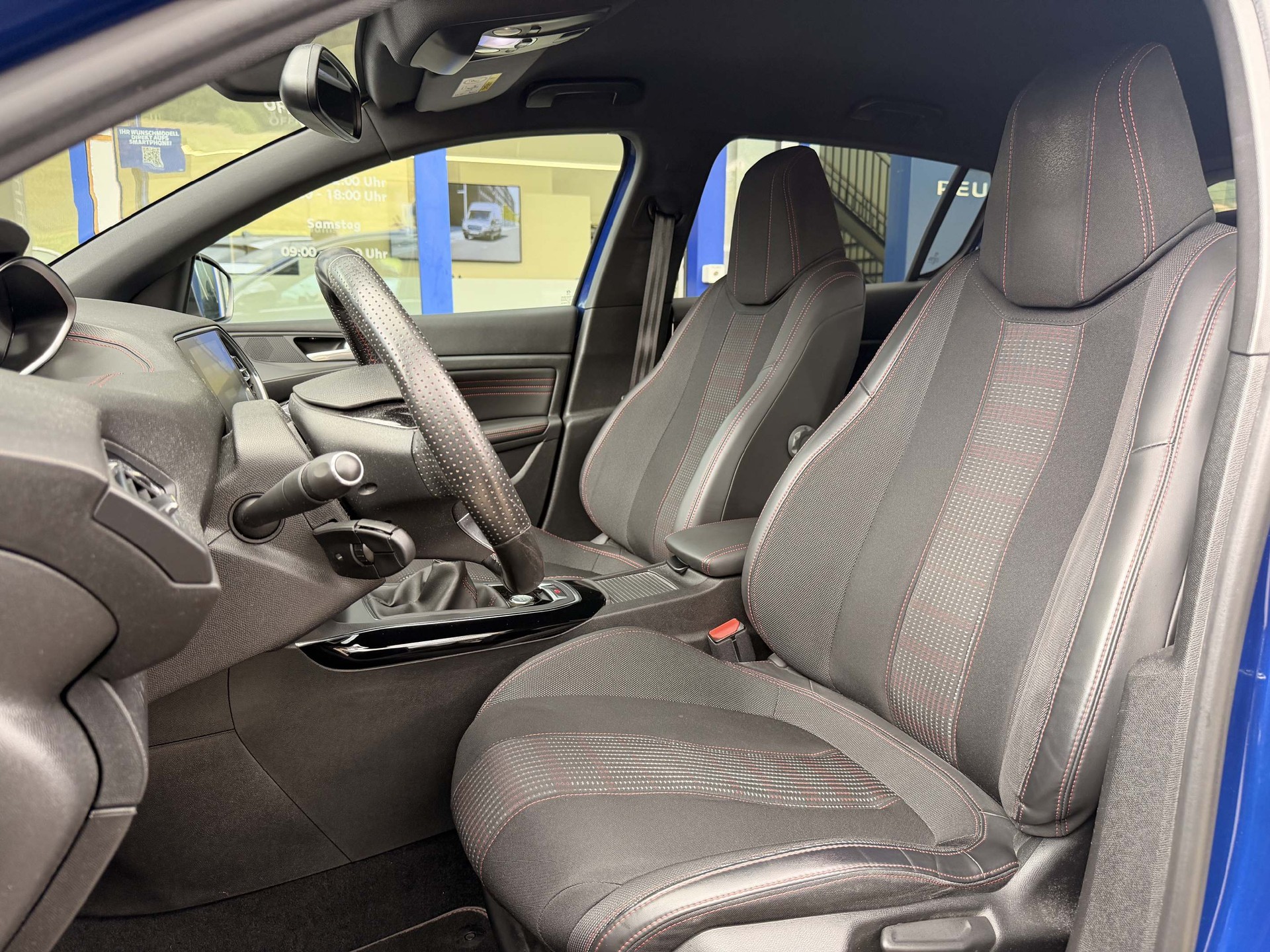 PEUGEOT 308 2.0 BlueHDi GT Line-image-12