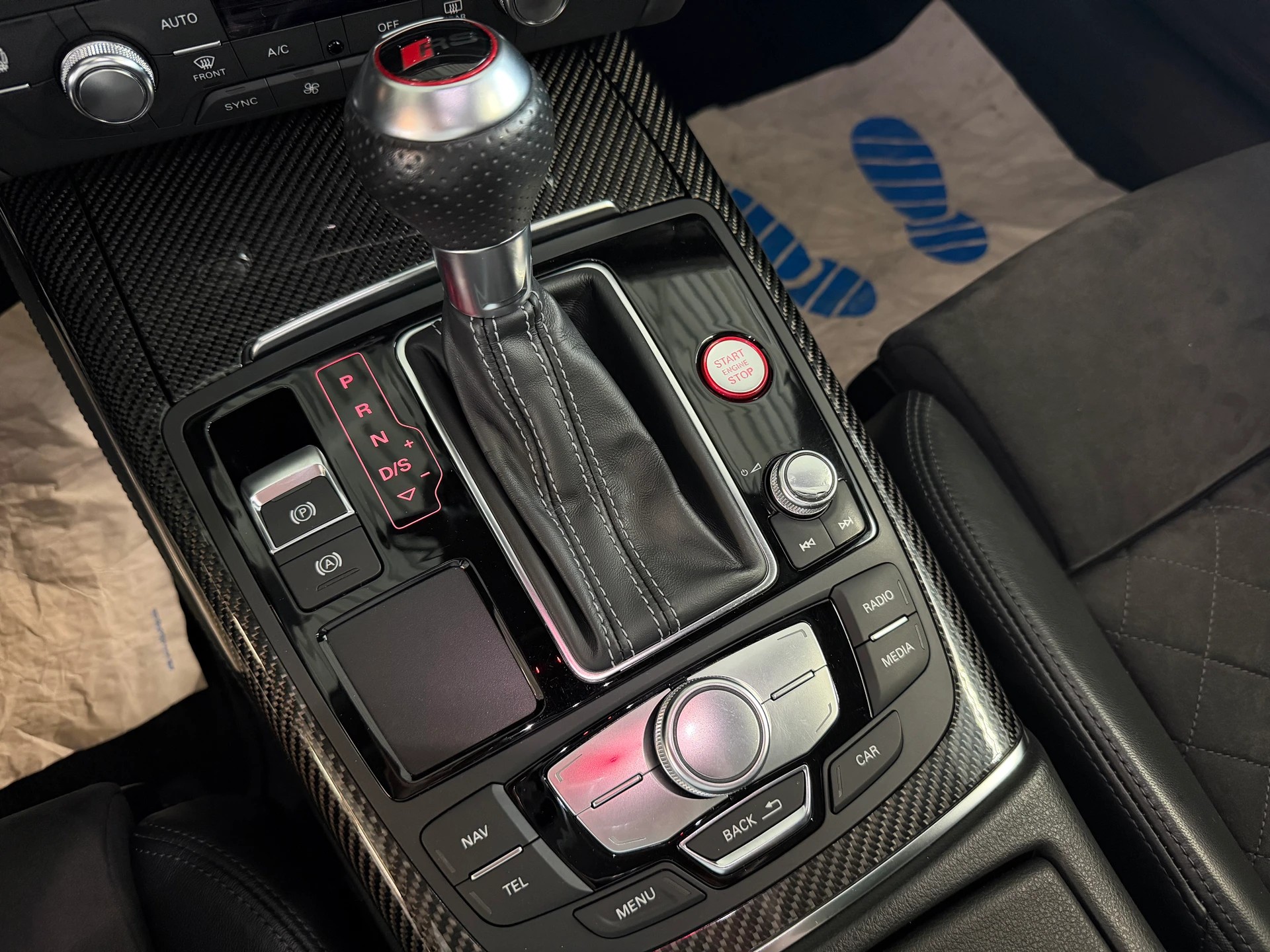 AUDI RS6 Avant 4.0 TFSI V8 performance quattro | Frisch MFK | Pano Dach | Dynamik-Paket-image-13