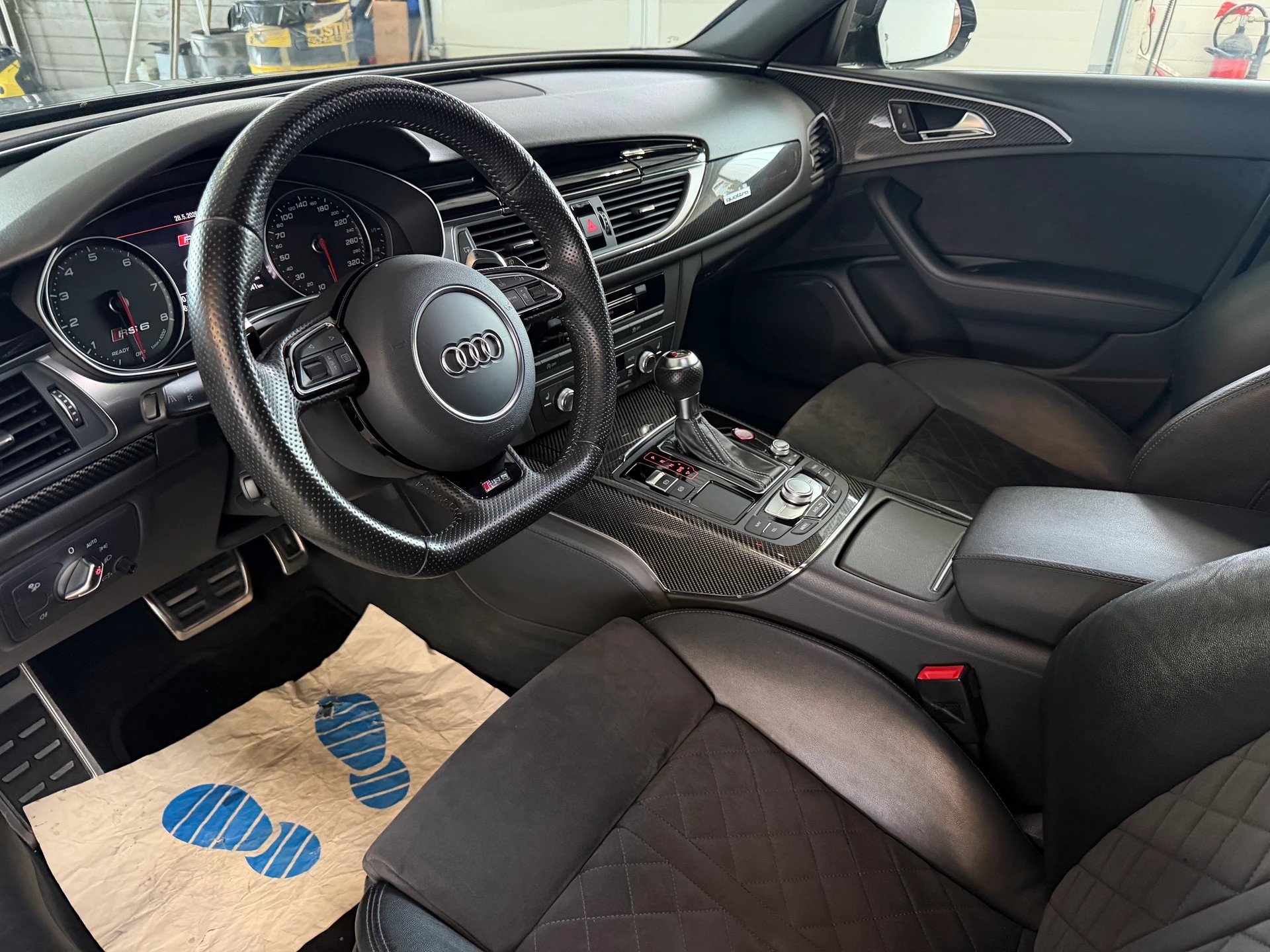 AUDI RS6 Avant 4.0 TFSI V8 performance quattro | Frisch MFK | Pano Dach | Dynamik-Paket-image-7