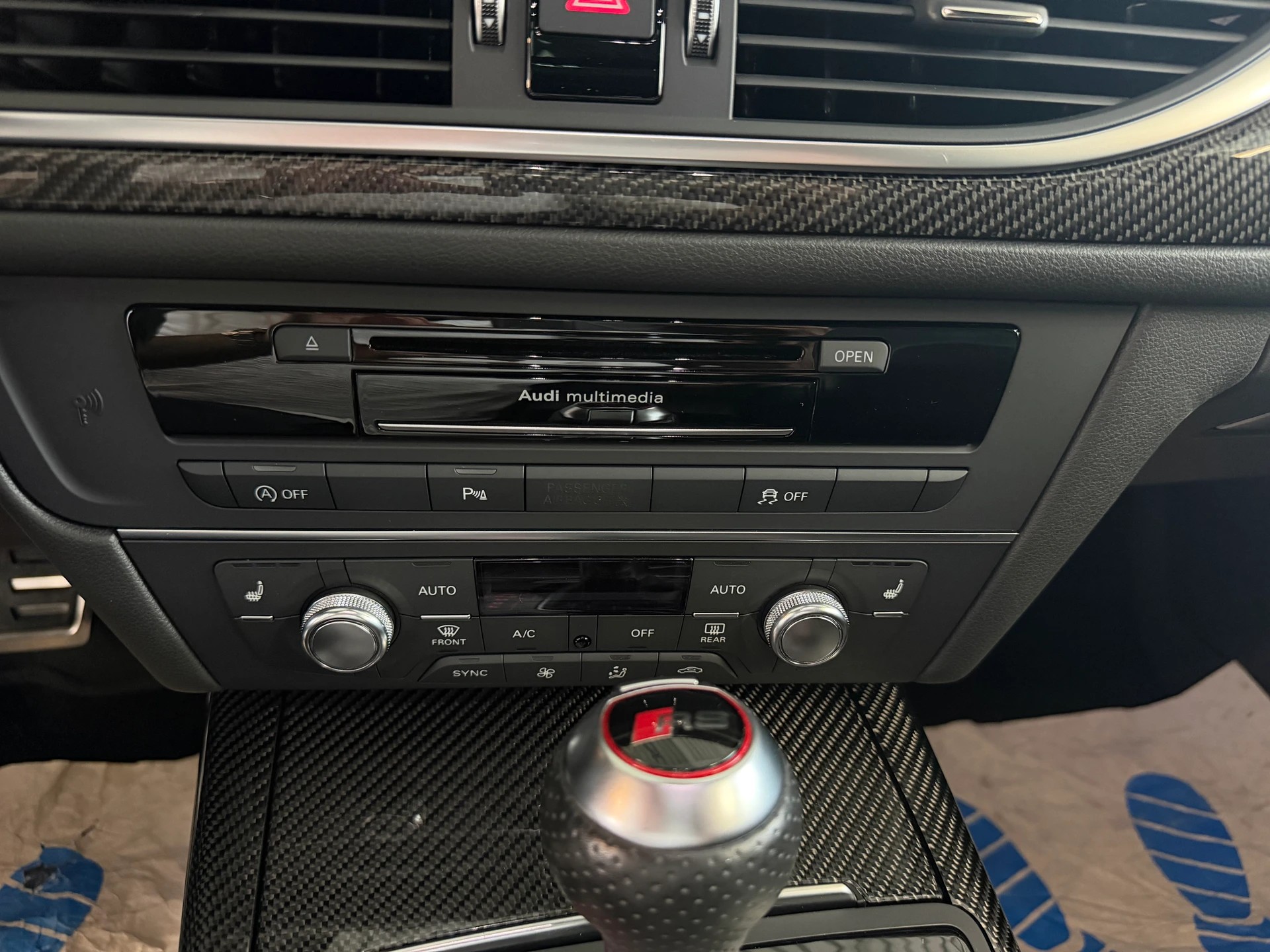 AUDI RS6 Avant 4.0 TFSI V8 performance quattro | Frisch MFK | Pano Dach | Dynamik-Paket-image-17