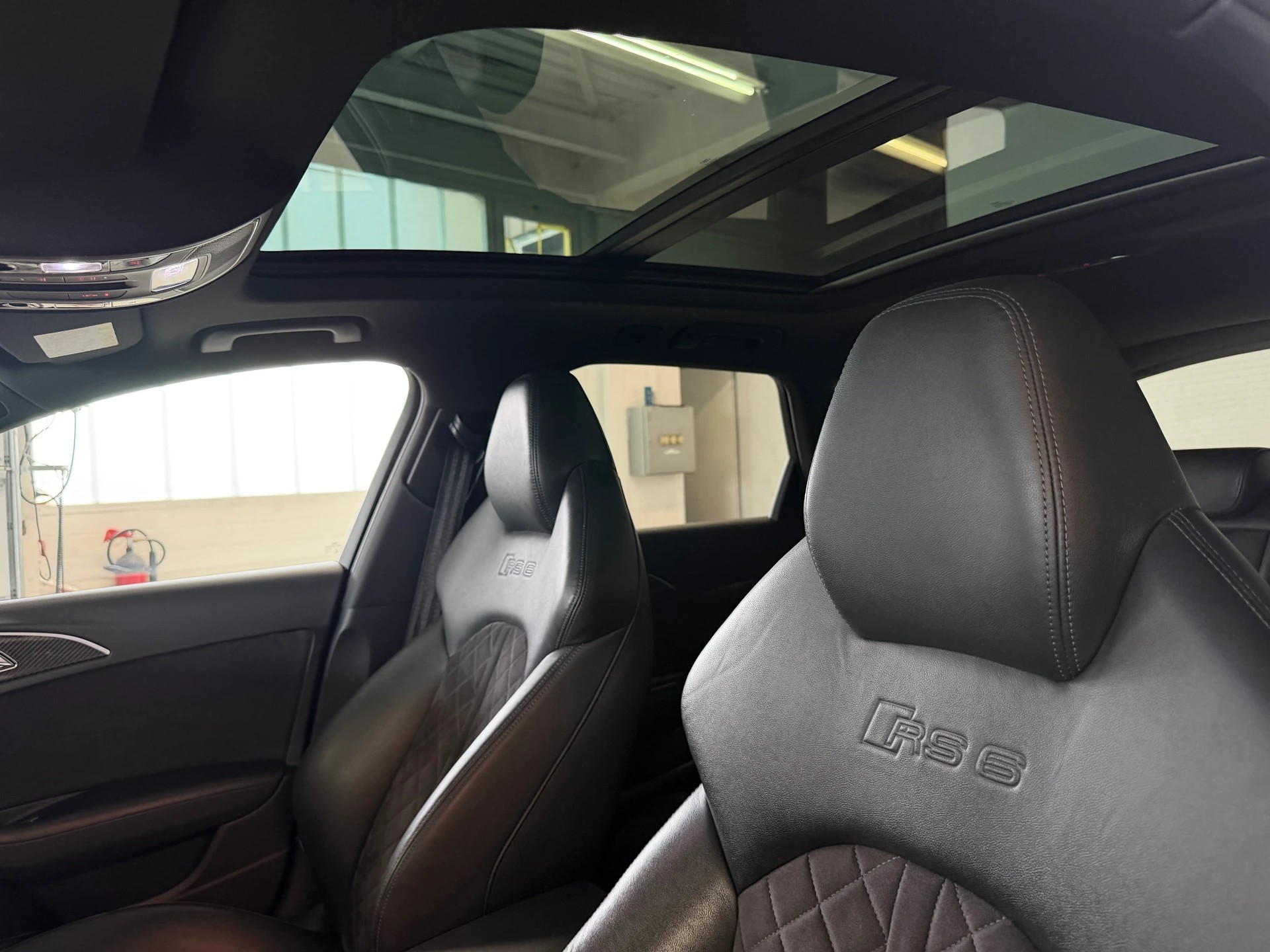 AUDI RS6 Avant 4.0 TFSI V8 performance quattro | Frisch MFK | Pano Dach | Dynamik-Paket-image-11