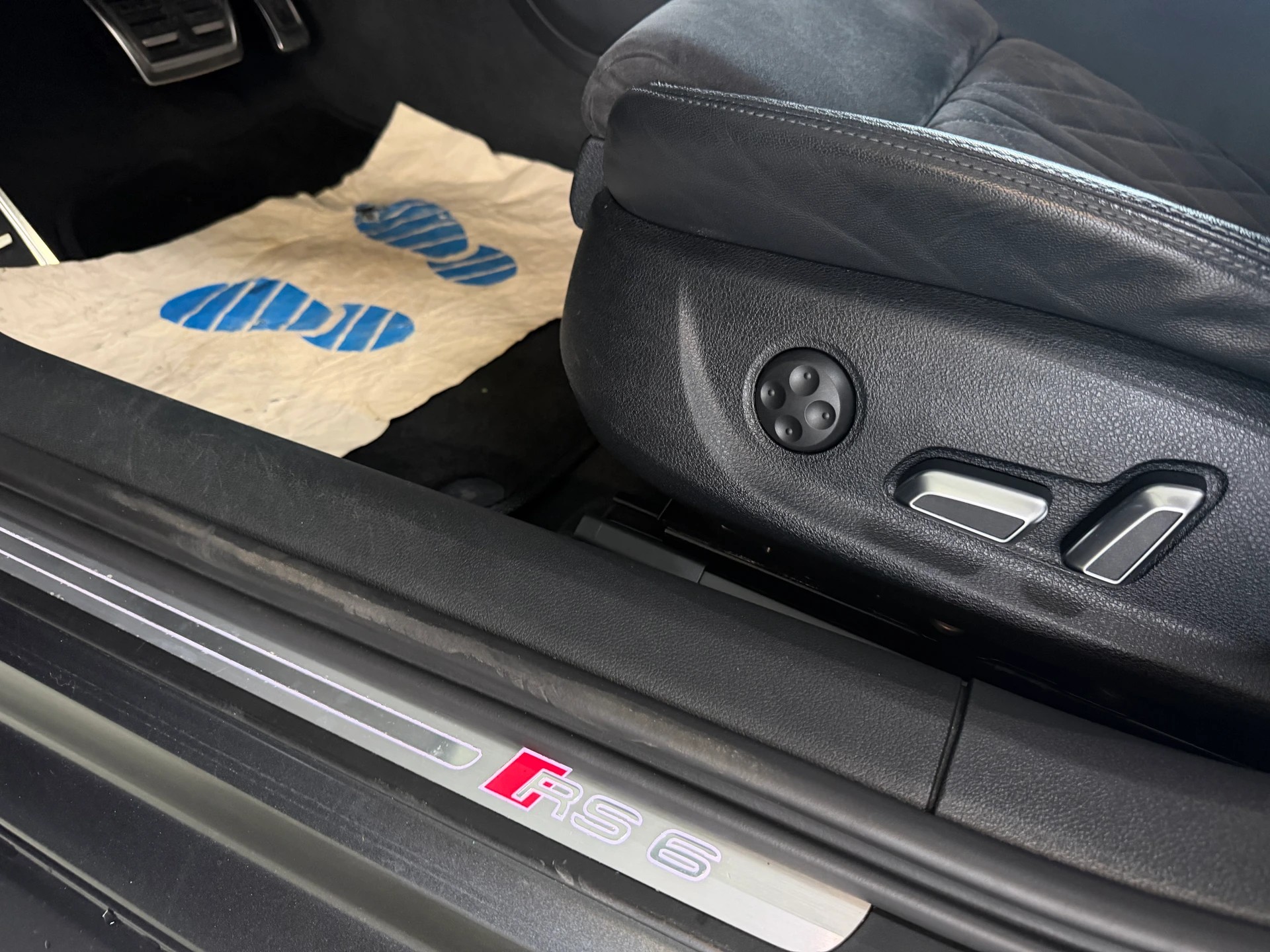 AUDI RS6 Avant 4.0 TFSI V8 performance quattro | Frisch MFK | Pano Dach | Dynamik-Paket-image-20