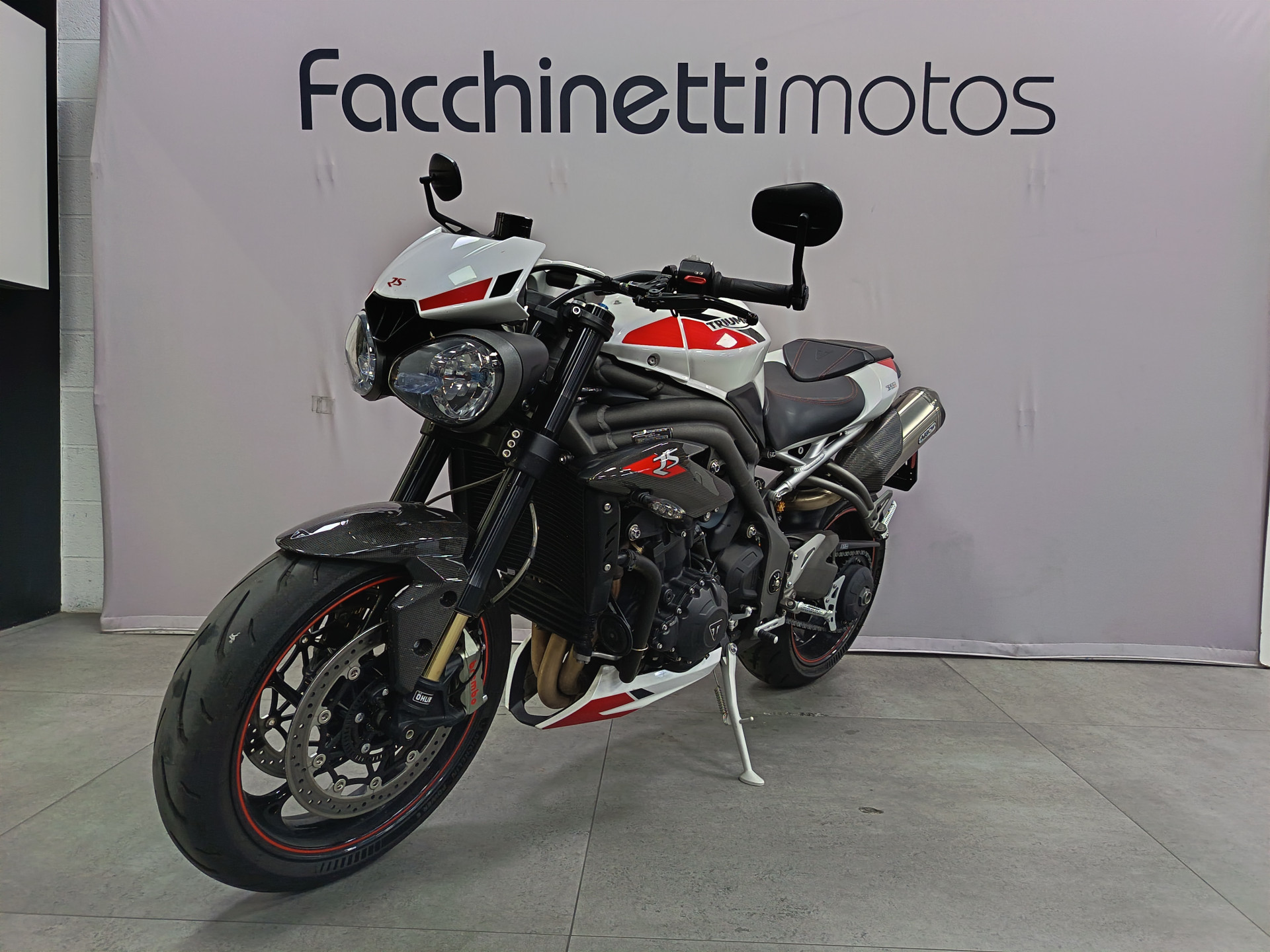 TRIUMPH Speed Triple 1050 RS-showroom-element-2