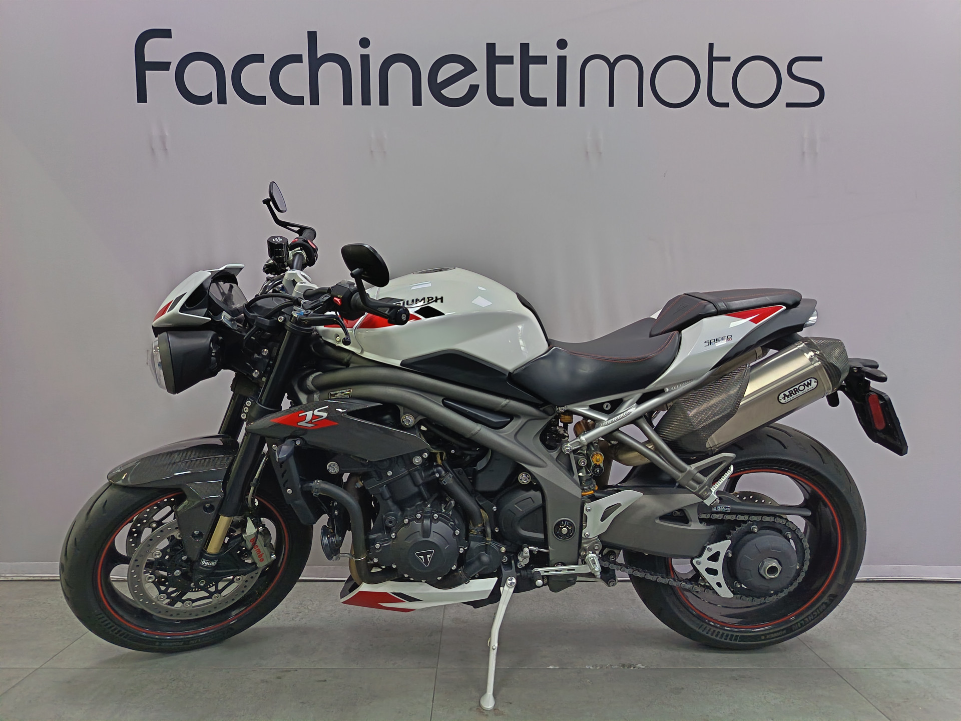 TRIUMPH Speed Triple 1050 RS-showroom-element-3