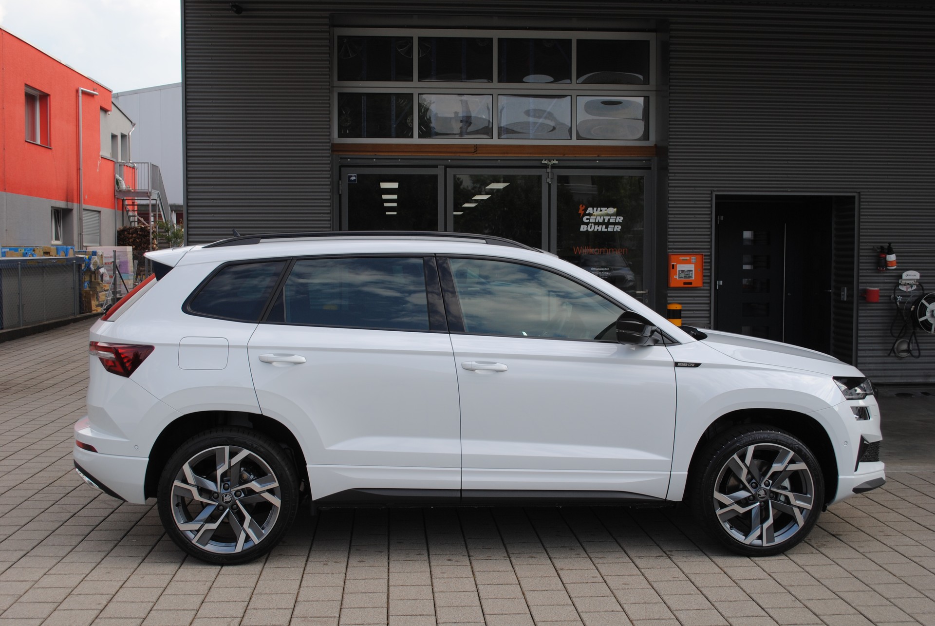 SKODA Karoq 1.5 TSI SportLine DSG-image-7