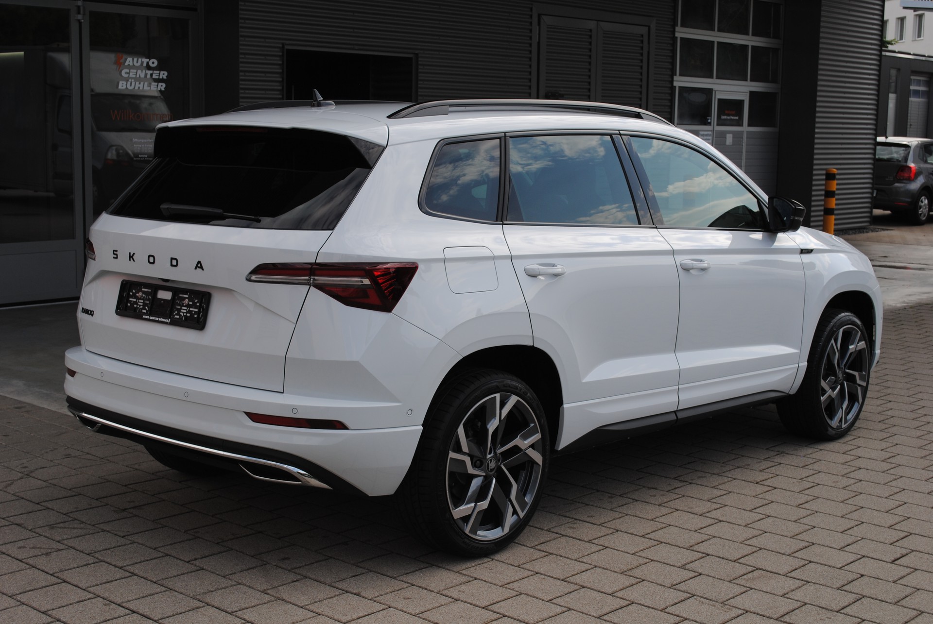 SKODA Karoq 1.5 TSI SportLine DSG-image-5