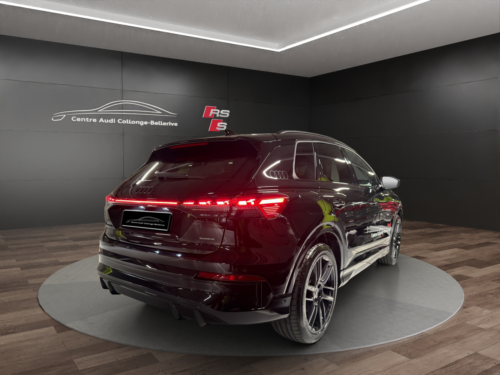 AUDI Q4 e-tron SUV quattro performance-image-5