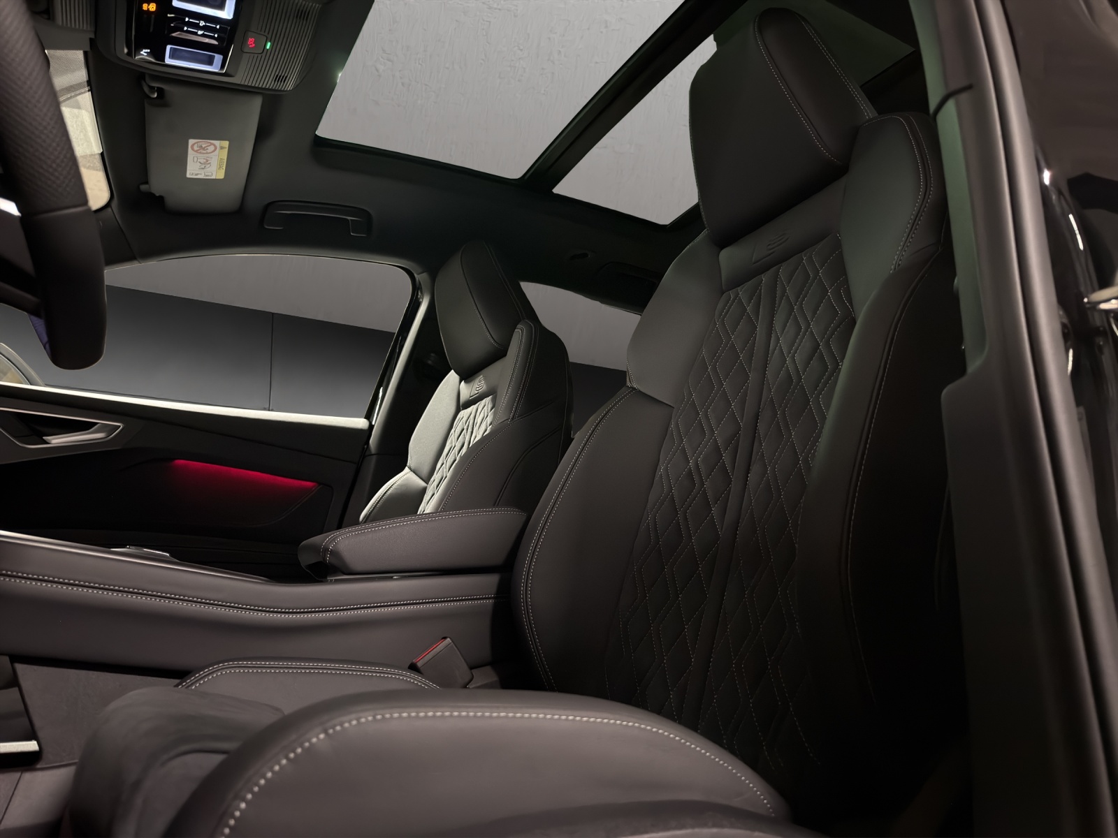AUDI Q4 e-tron SUV quattro performance-image-22