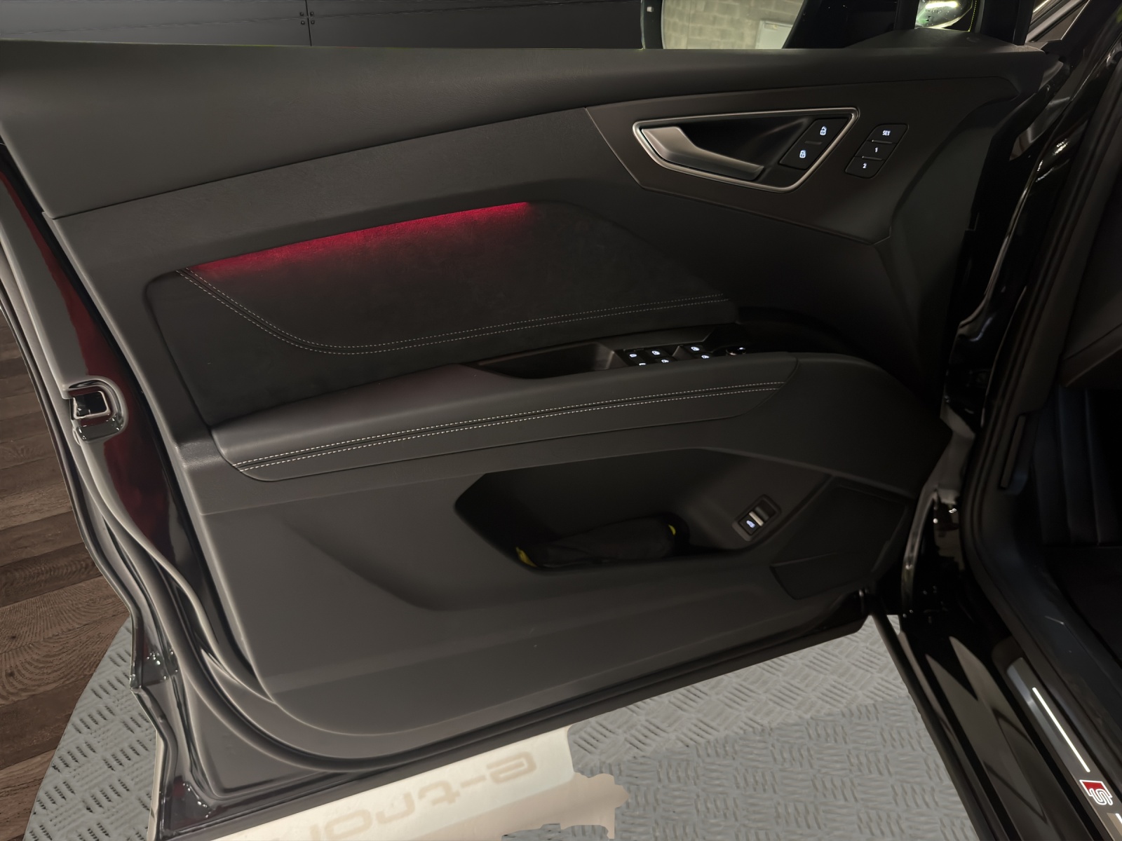 AUDI Q4 e-tron SUV quattro performance-image-19