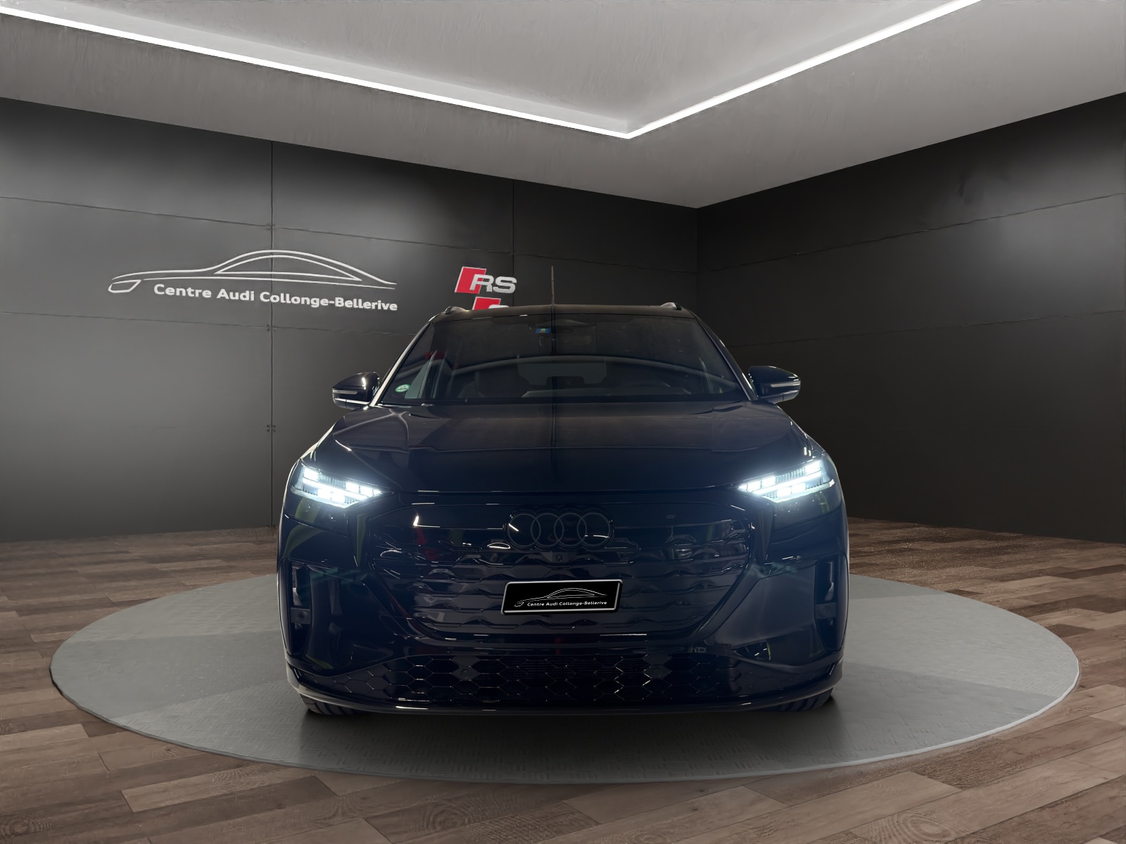 AUDI Q4 e-tron SUV quattro performance-image-1