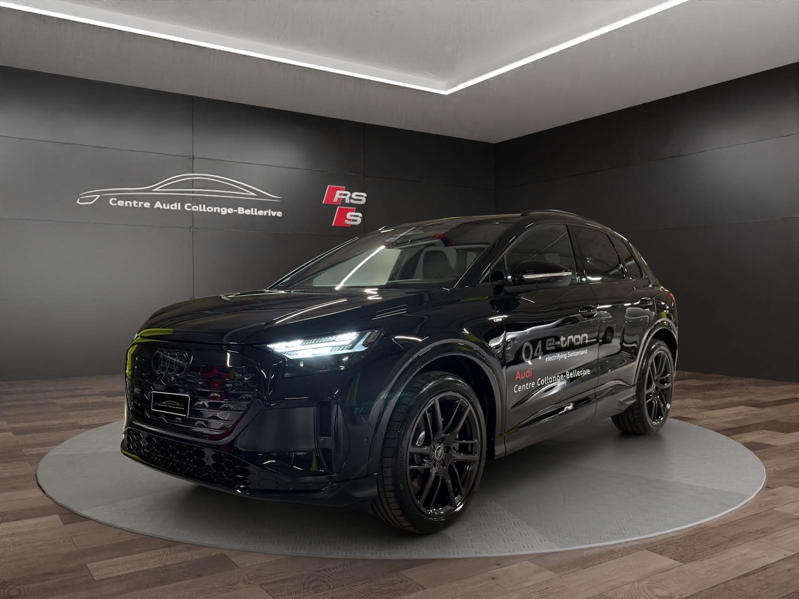 AUDI Q4 e-tron SUV quattro performance-image-0