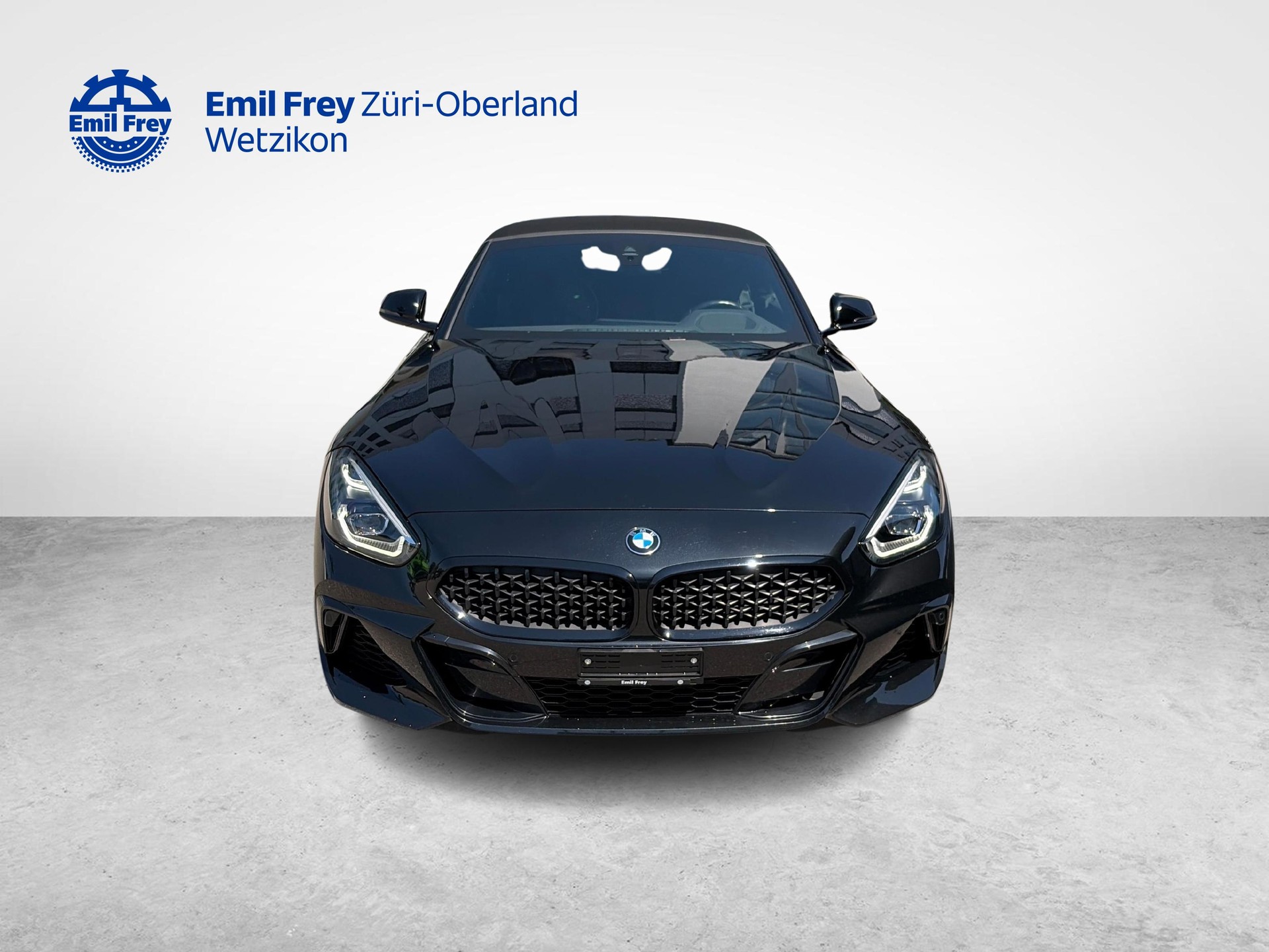 BMW Z4 M40i-showroom-element-1