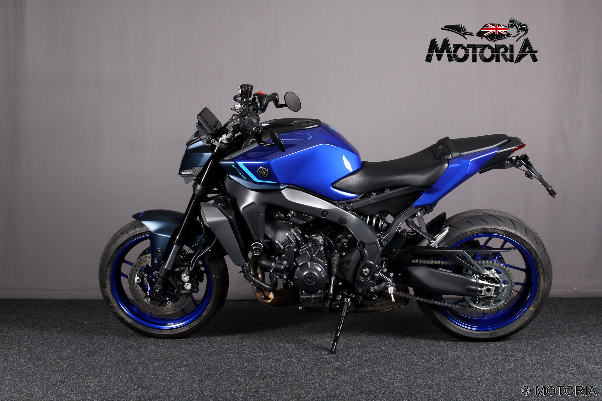 YAMAHA MT-09 (35kW)-showroom-element-2
