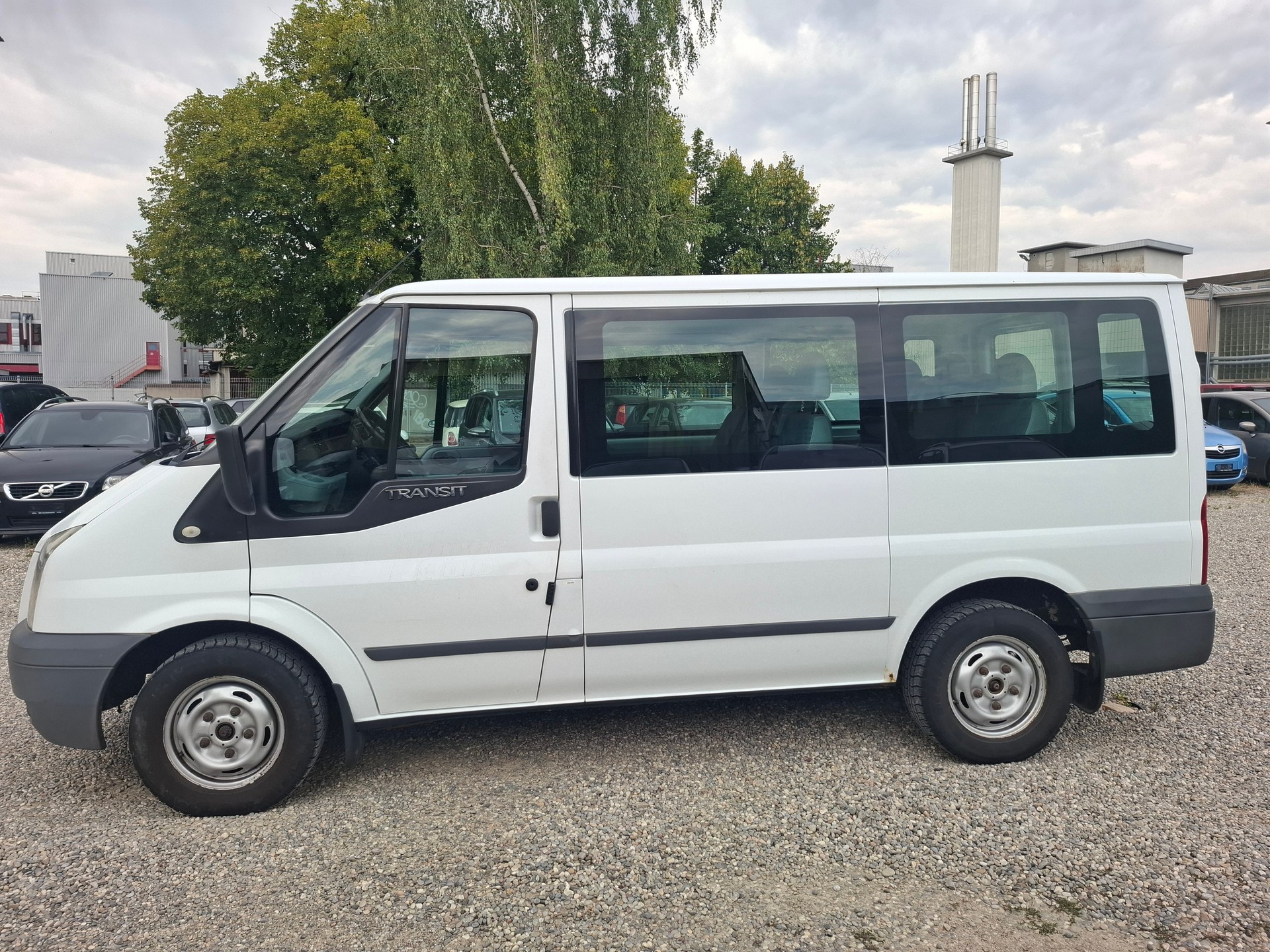 FORD Transit 2.2 TDCi 300 S Trend-image-4