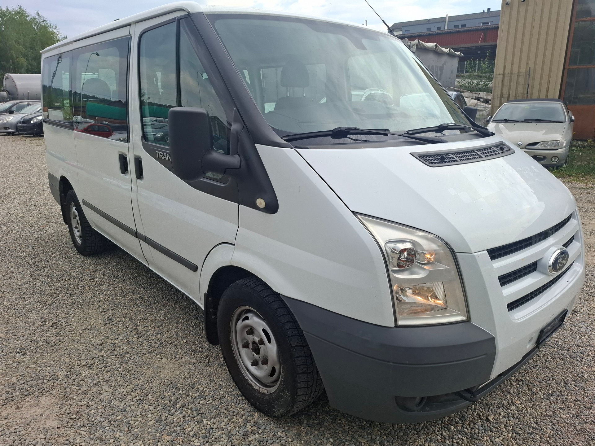 FORD Transit 2.2 TDCi 300 S Trend-image-1